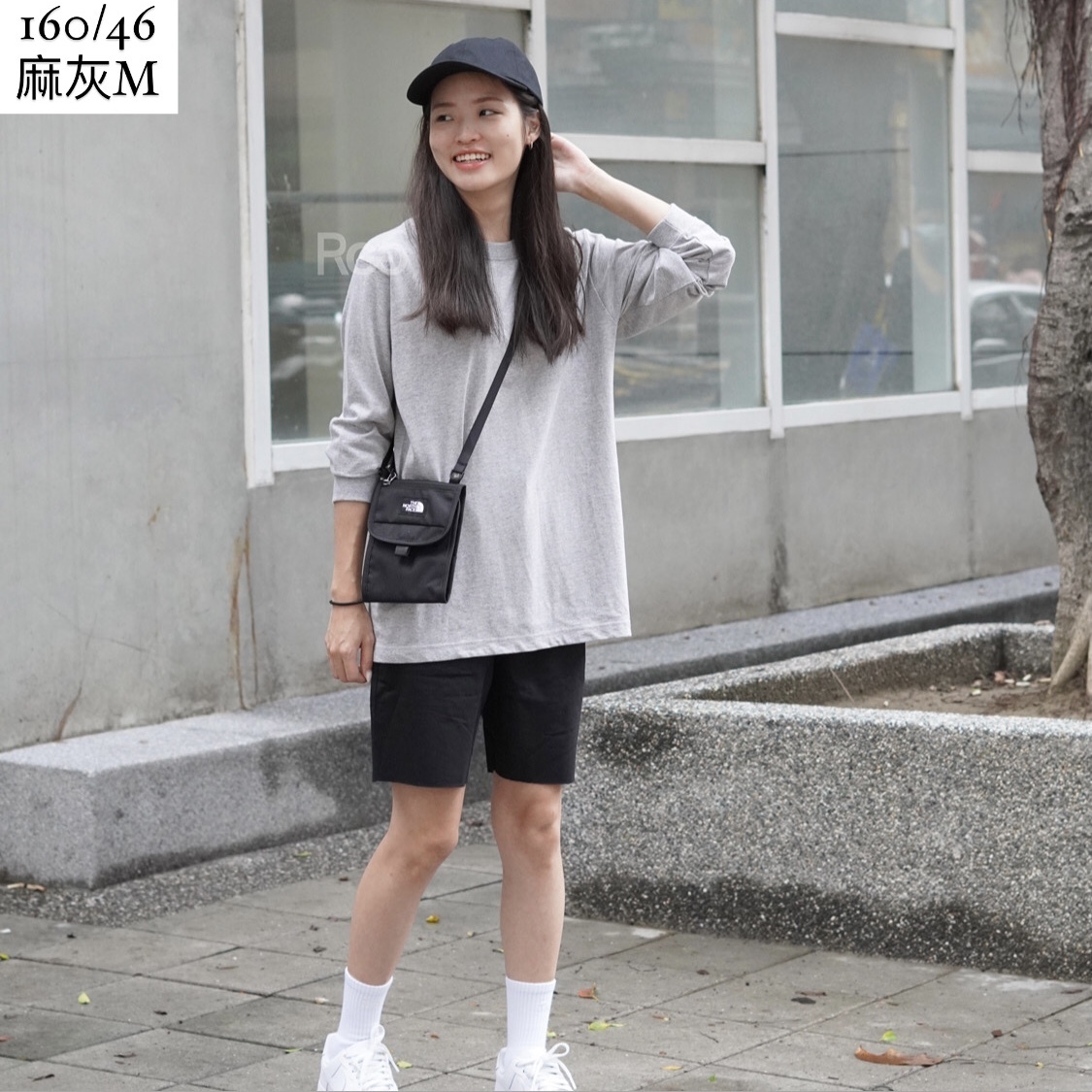 女模著United Athle 長T麻灰M