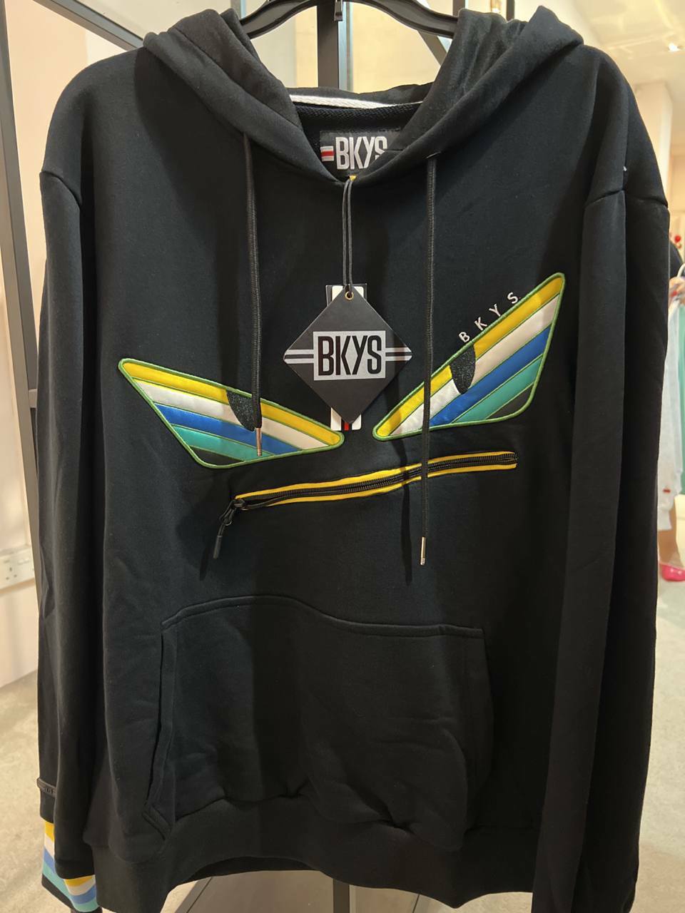 [S] LUCKY CHARM BUG EYE'S HOODIE,RED, H449-BLACK [FINAL SALE] (SLCM15)