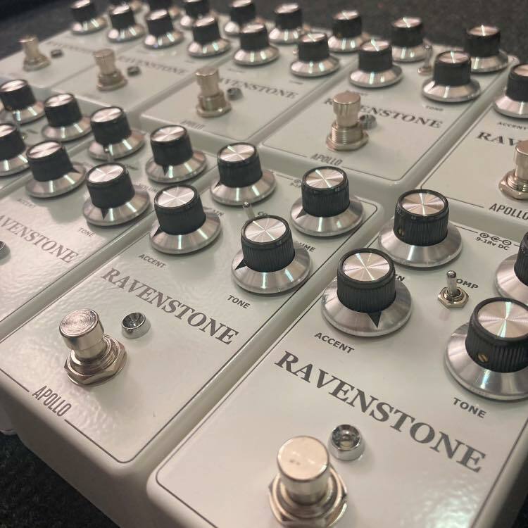 Ravenstone APOLLO V2 Custom White 手工破音效果器【宛伶樂器】