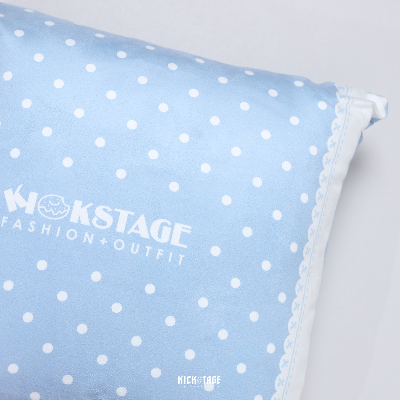 *特價商品無退換*KICKSTAGE ISSUE PILLOW PANTONE 抱枕 枕頭 馬卡龍 點點 蕾絲 麂皮 甜甜圈 藍色【KS025】粉色【KS026】25SALE
