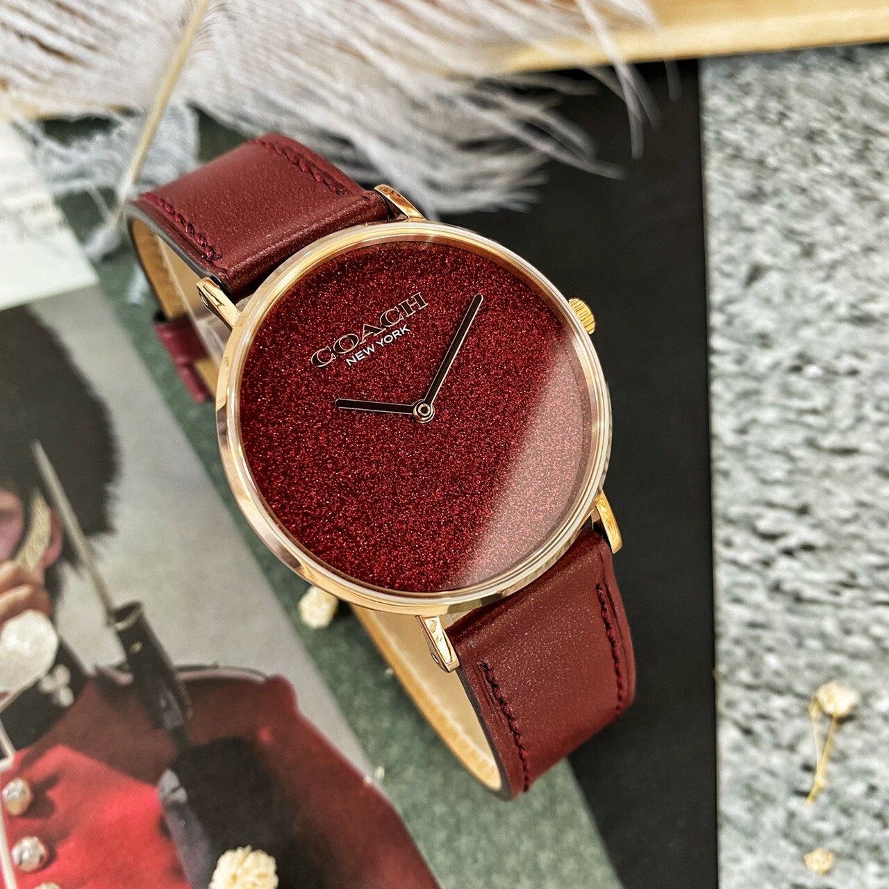 【COACH】星光閃耀皮革錶 CO14504079 (紅)/ CO14504078 (藍)36mm 現代鐘錶