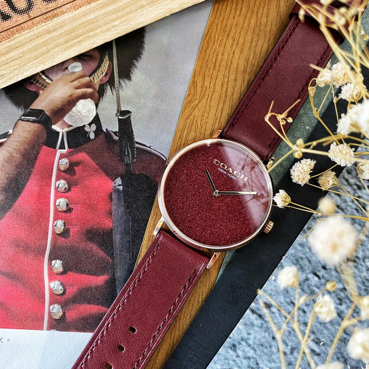 【COACH】星光閃耀皮革錶 CO14504079 (紅)/ CO14504078 (藍)36mm 現代鐘錶