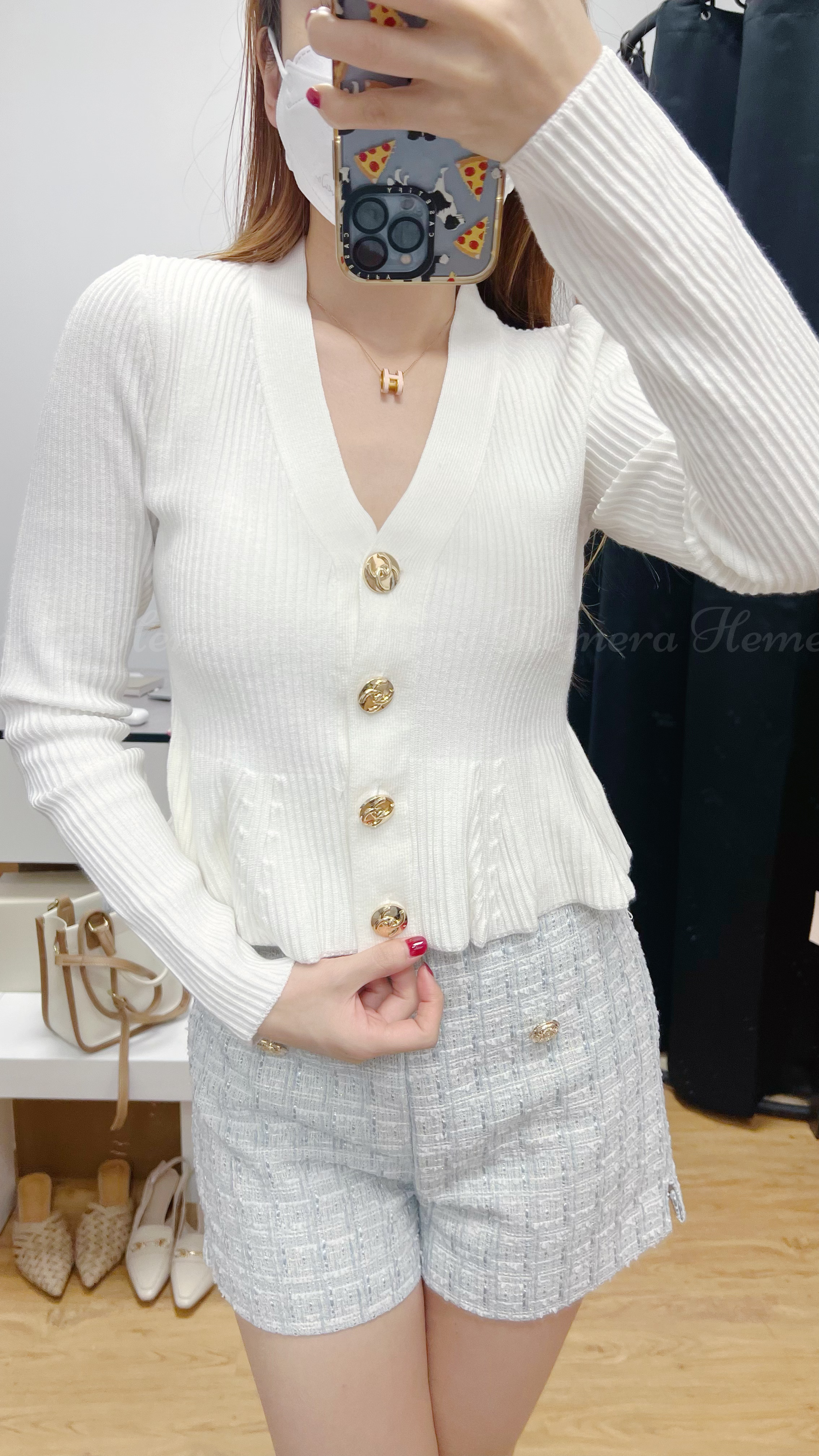 極度顯瘦 CC 金鈕魚尾擺外套 JK22S1101