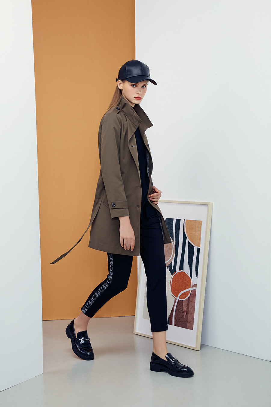 個性迷彩拼接運動風修腿褲R6181