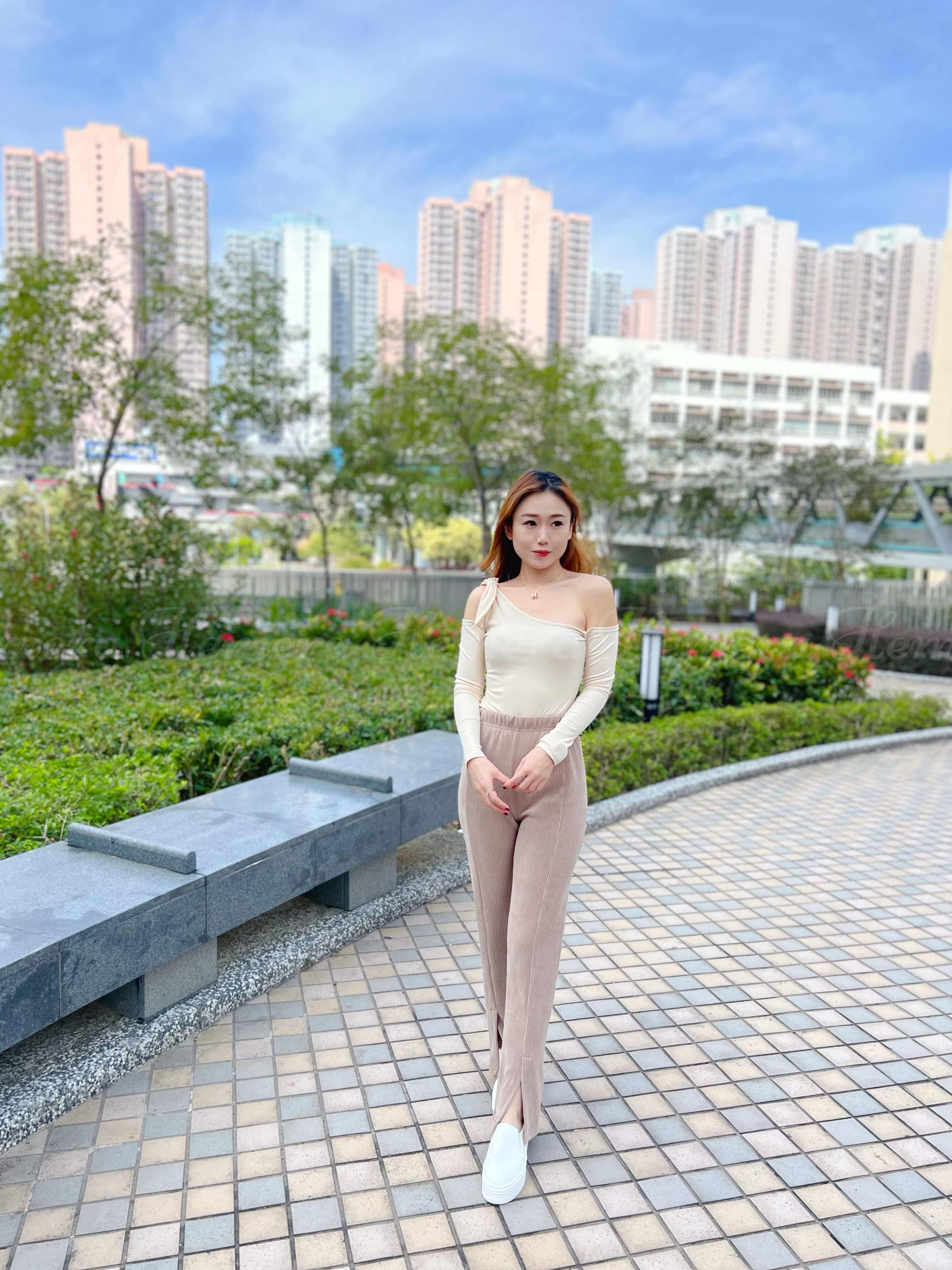 TP22S1112 小綁帶露肩膊上身