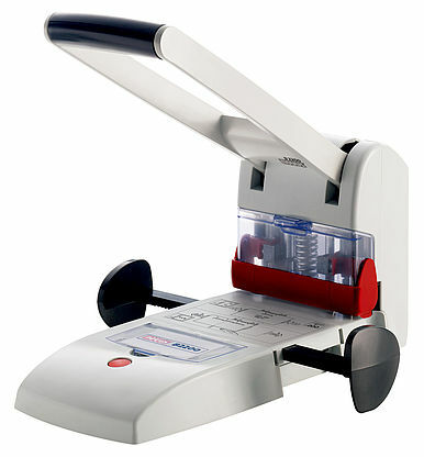 NOVUS B 2200 manual 2 holes heavy duty Punch (punch capacity: 200 sheets) 手動雙孔超重型打孔機 回可一次打200張紙，德國品牌 中國製造