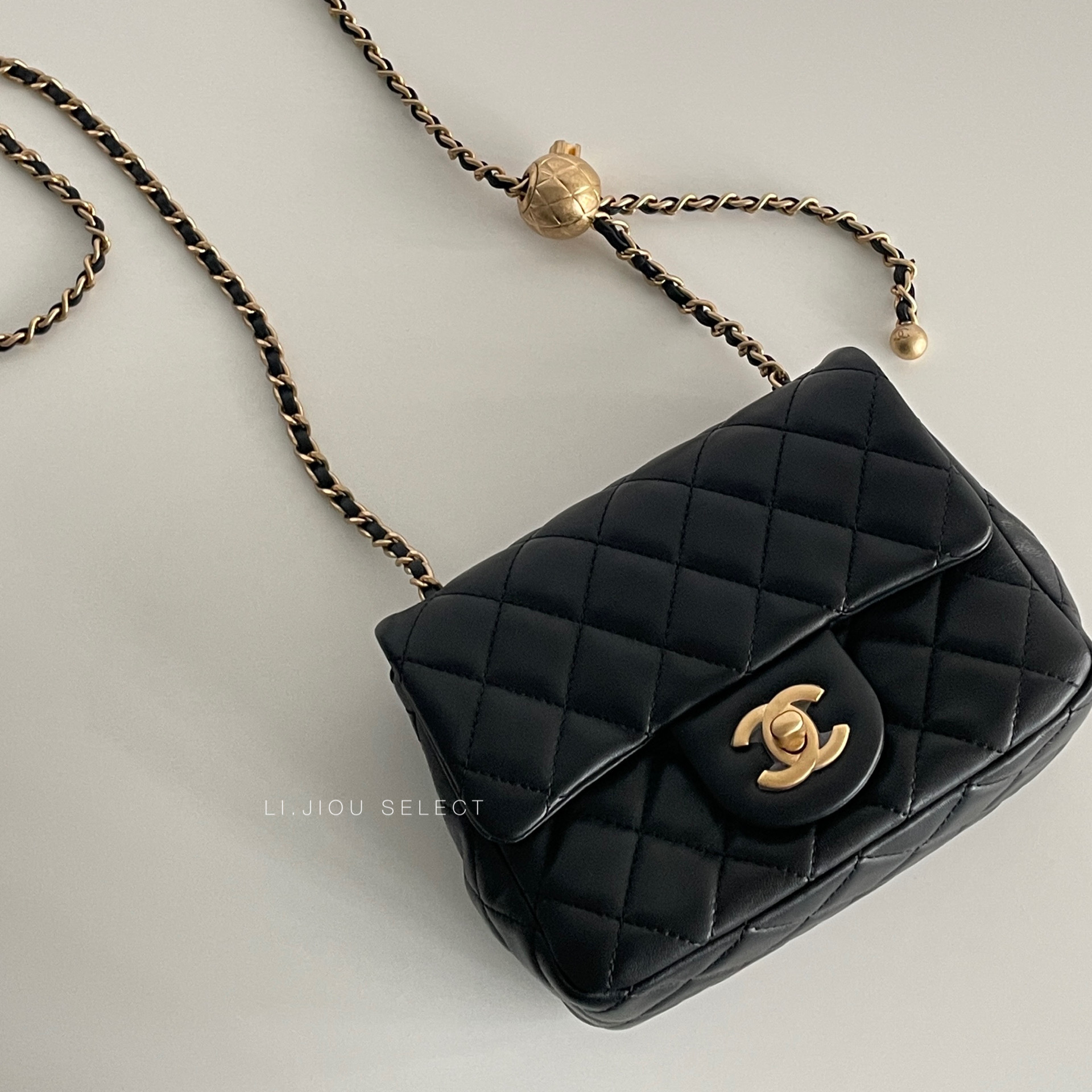 Chanel 黑色羊皮 金球方胖