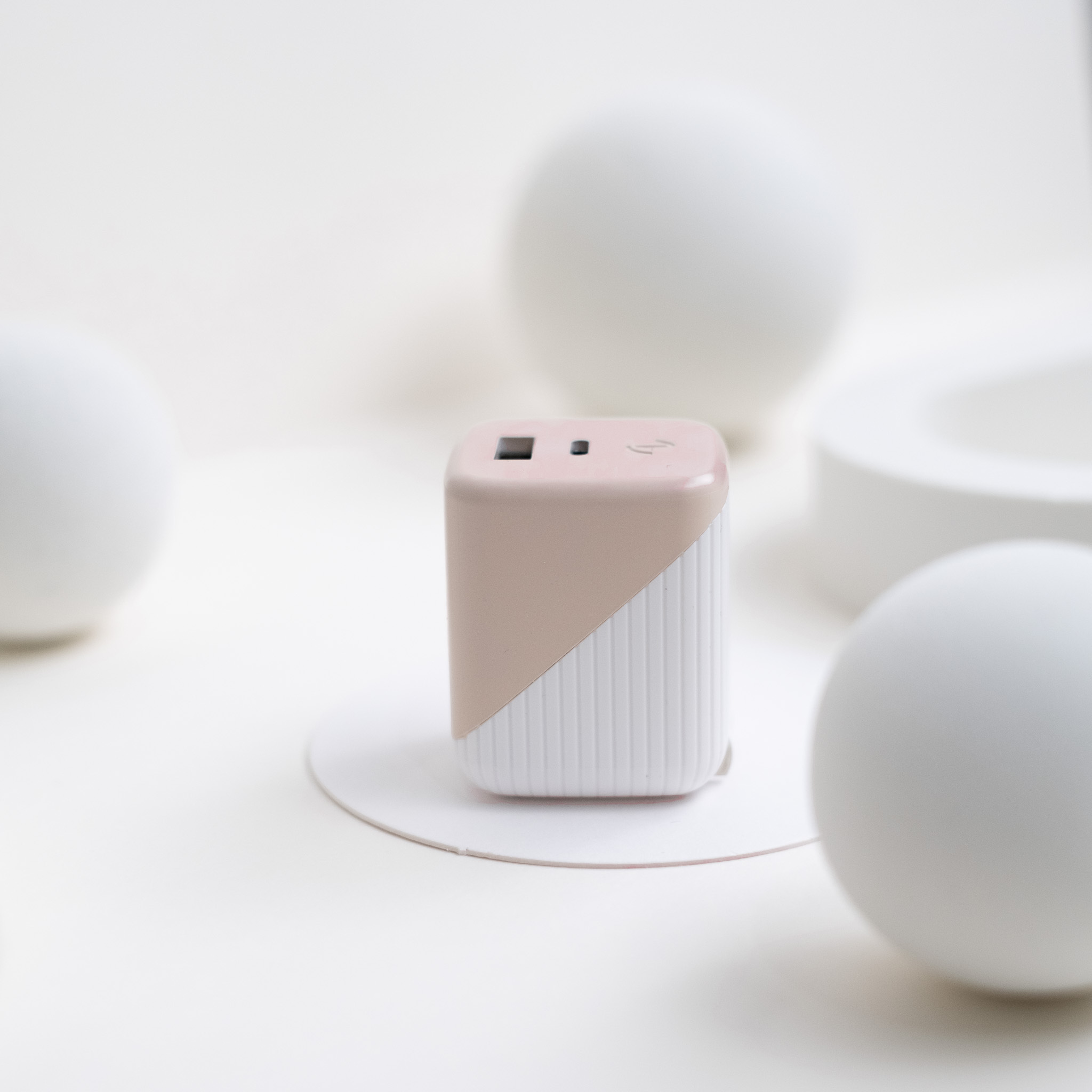 Allite B2 32w氮化鎵雙孔快充頭｜寶寶粉