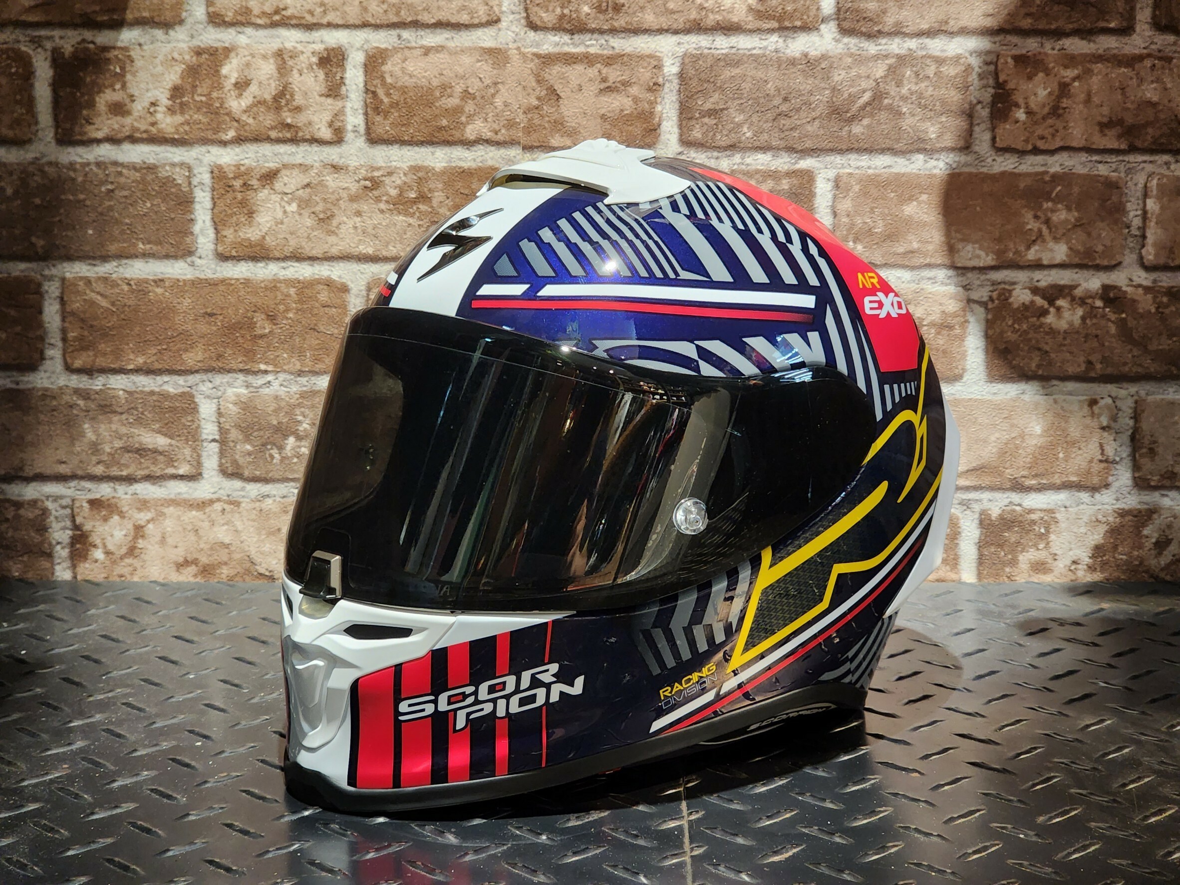 SCORPION EXO-R1 EVO AIR VICTORY RED/BLUE/YELLOW 紅藍黃 全罩