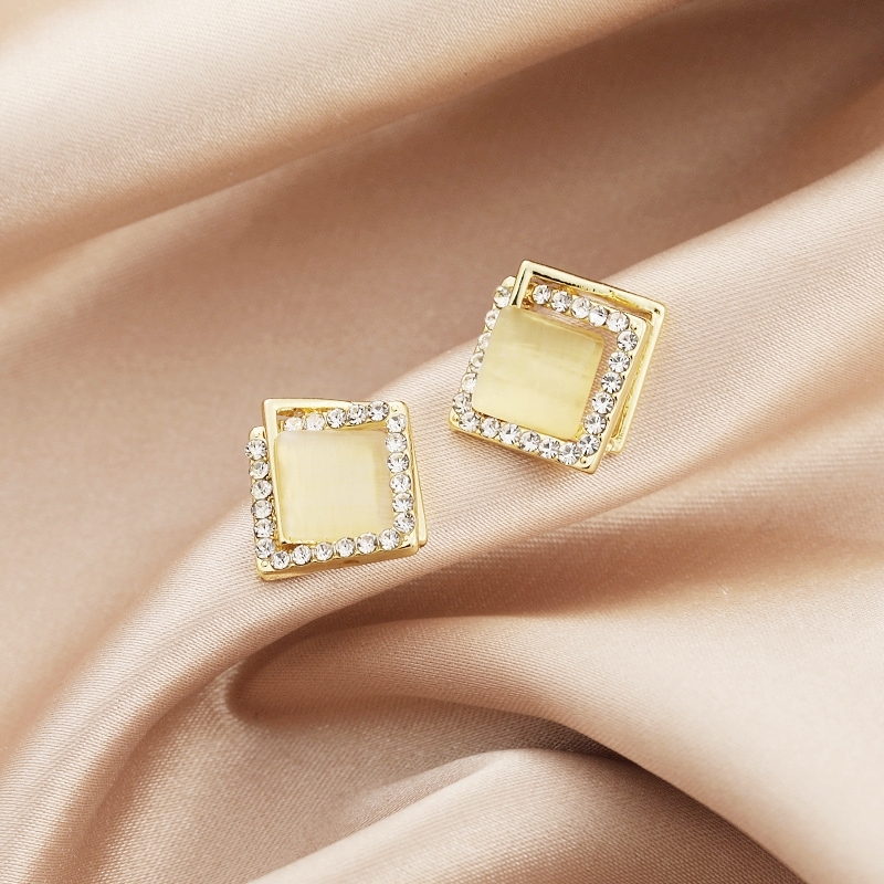 金方塊碎鑽耳環