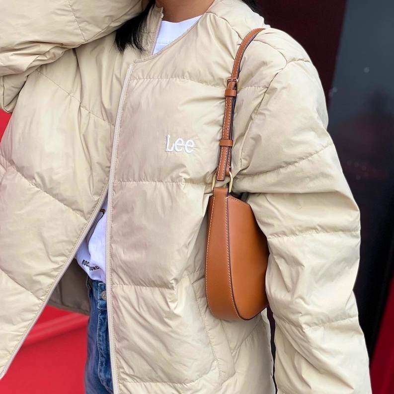 LEE 🇰🇷 刺繡 橫線 羽絨外套 無領 奶茶 米 韓國限定 / 現貨✨