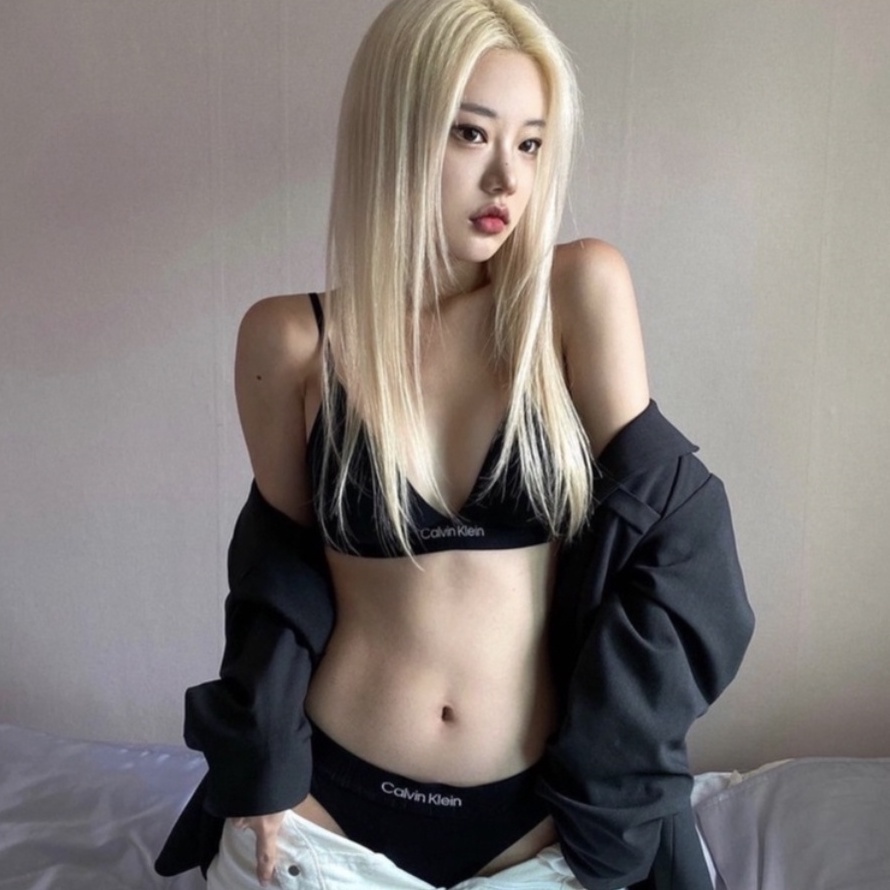 CK Calvin Klein Jennie同款 運動 內衣 黑 灰 內衣 內褲 無鋼圈 QF6990 QF6992 QF6993 / 現貨