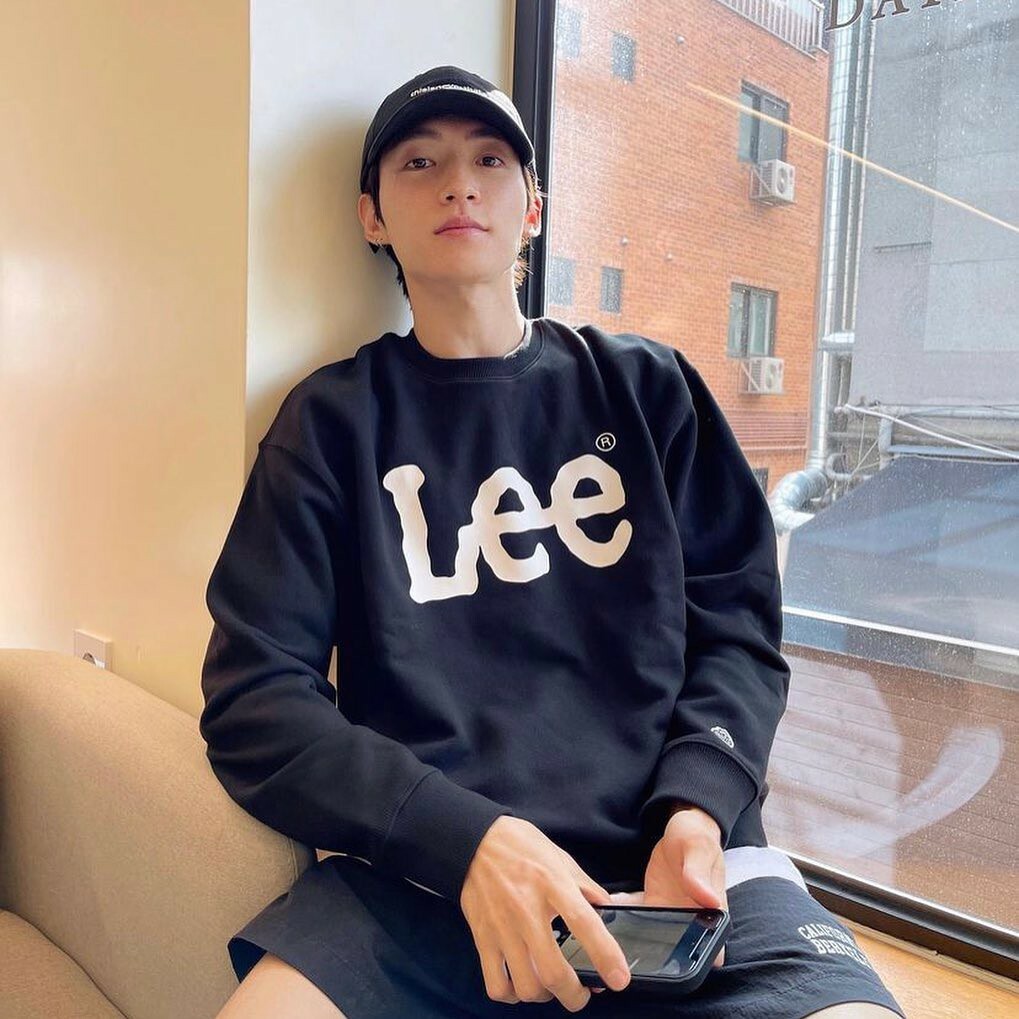 LEE 🇰🇷 大學T 韓國 毛巾底 LOGO 黑 灰 奶油色 深藍 長袖 長T 秋冬 / 現貨