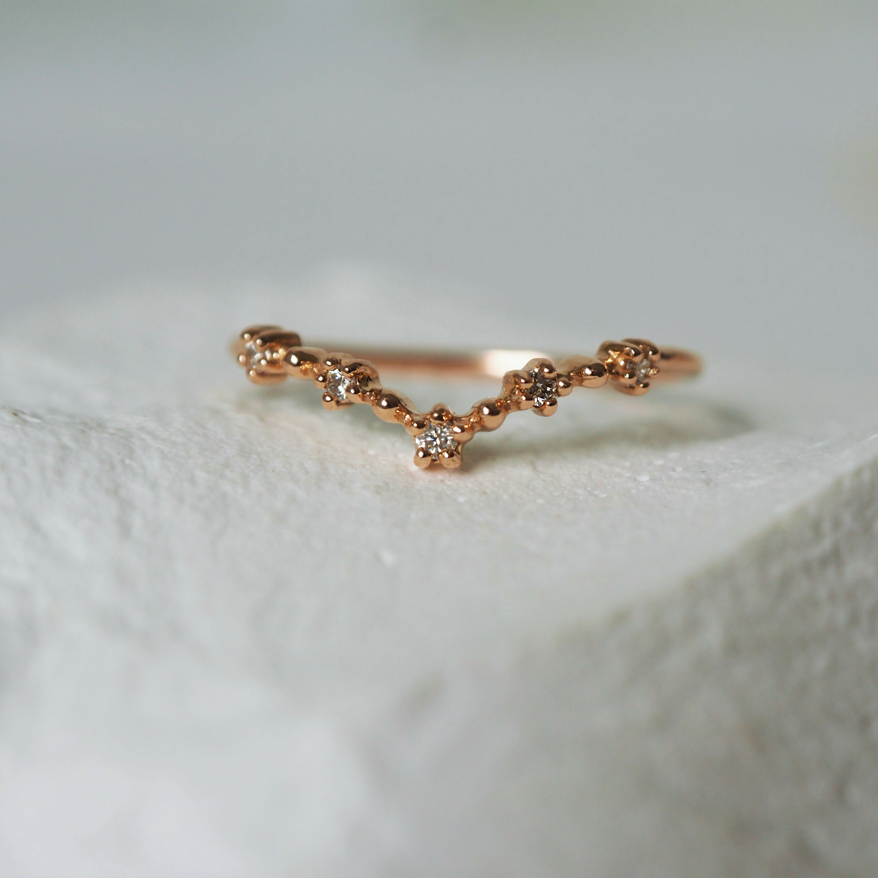 14K Stardust五顆真鑽V形戒指