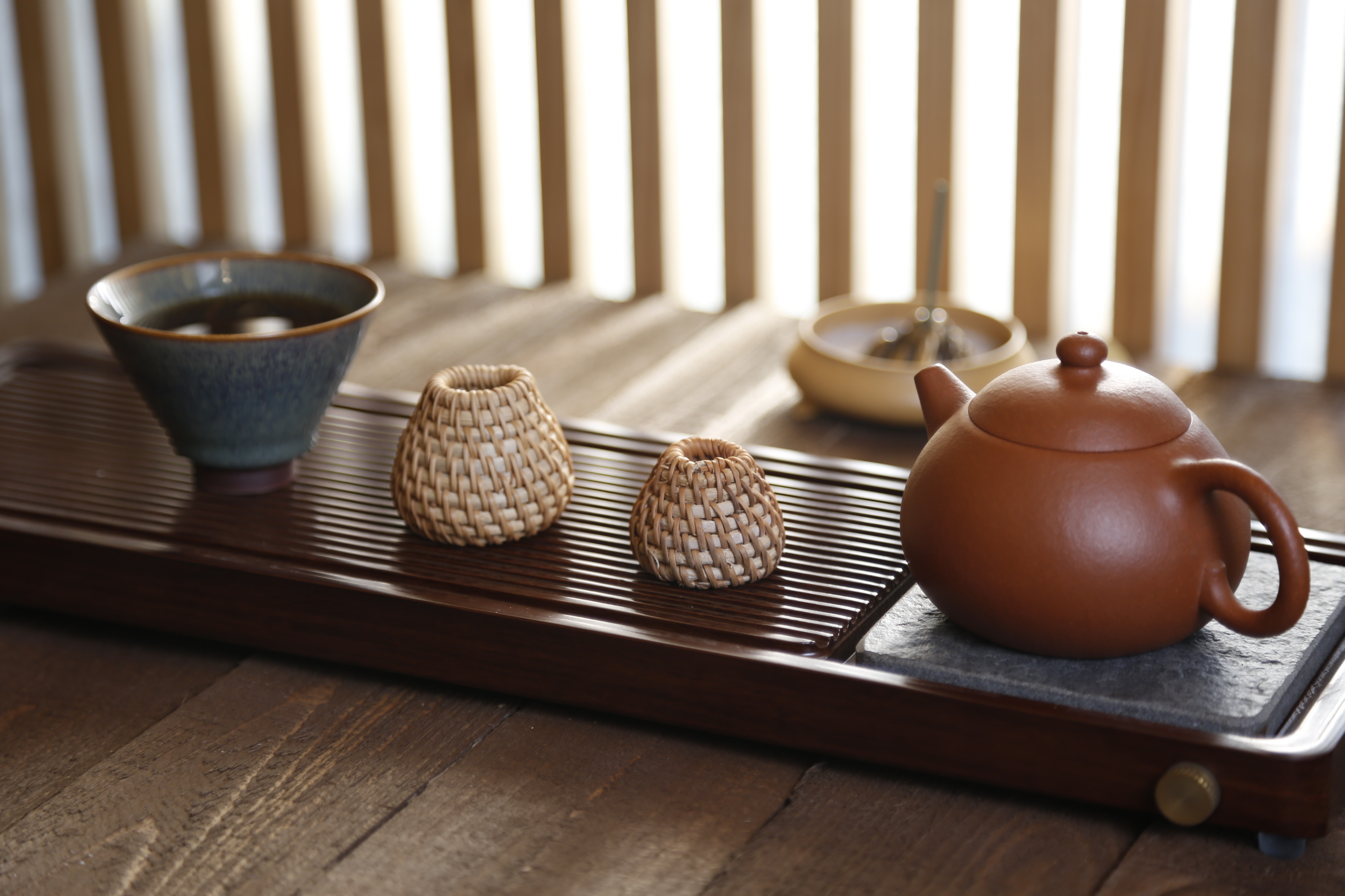 伊東翠壺作 澱彩印花文 蓋付壺 共箱 智(花器、壷)｜売買された