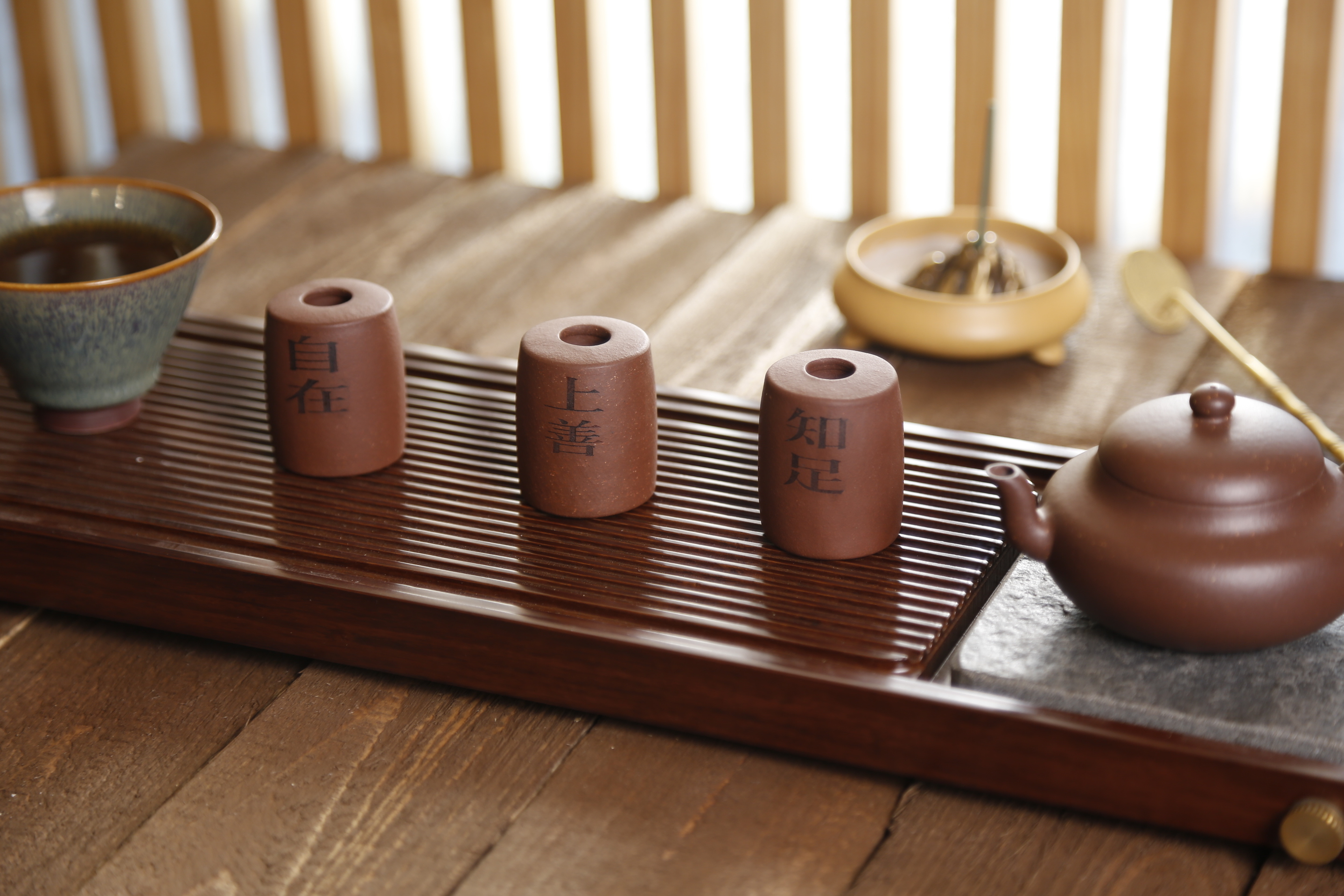 【粗陶茶壺蓋托】-- 簡約獨特復古的造型，為茶席增添雅致。