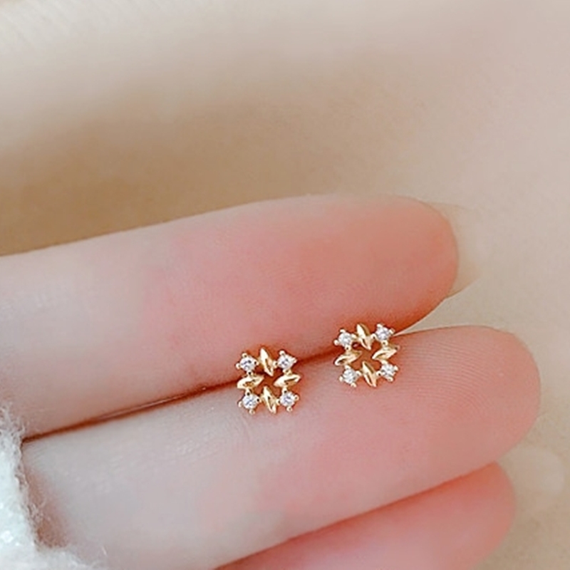 鏤空方格迷你耳環