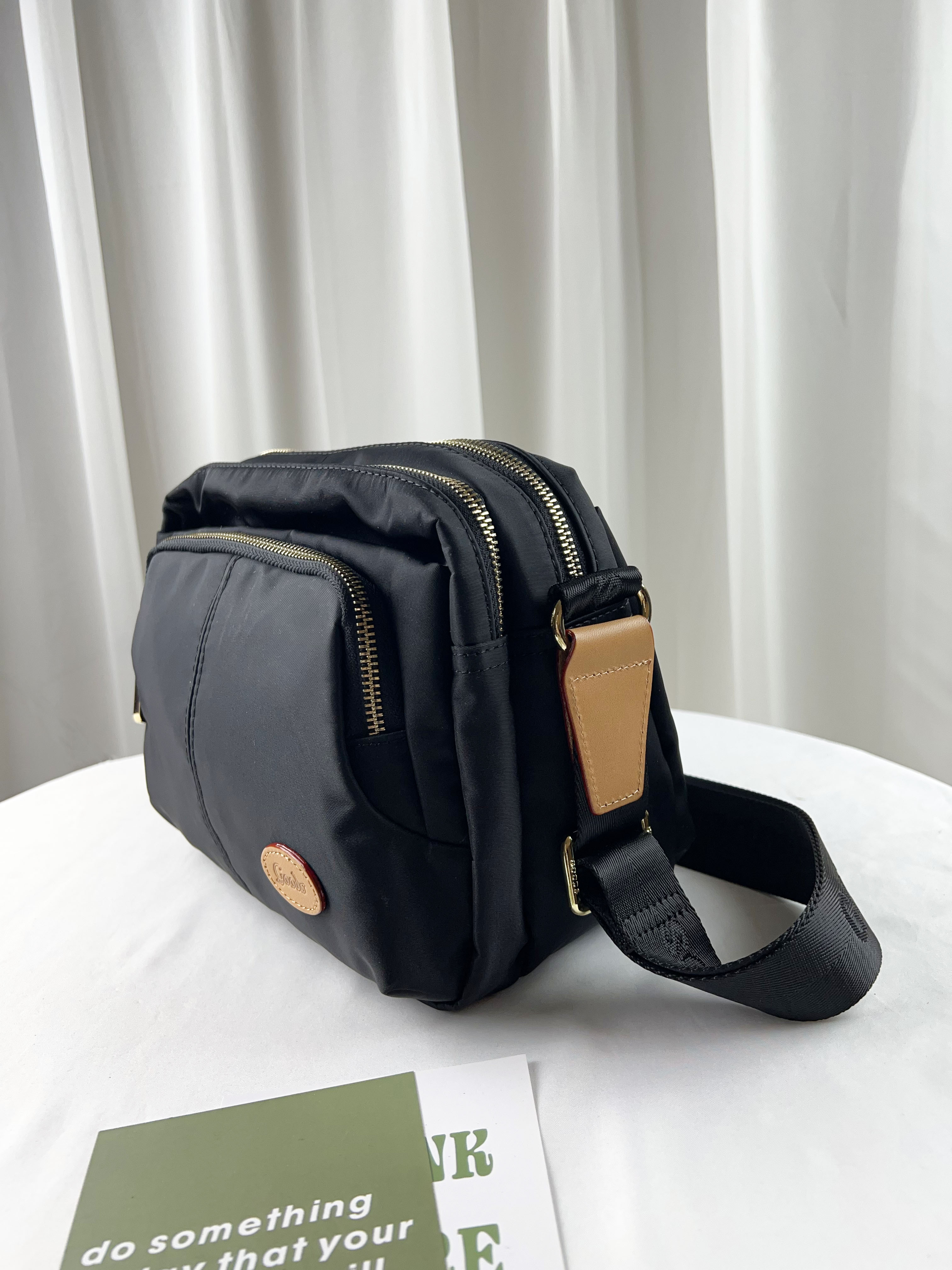 GOODS 素面尼龍防潑水側背包 附酒精保護套+酒精瓶   #2812