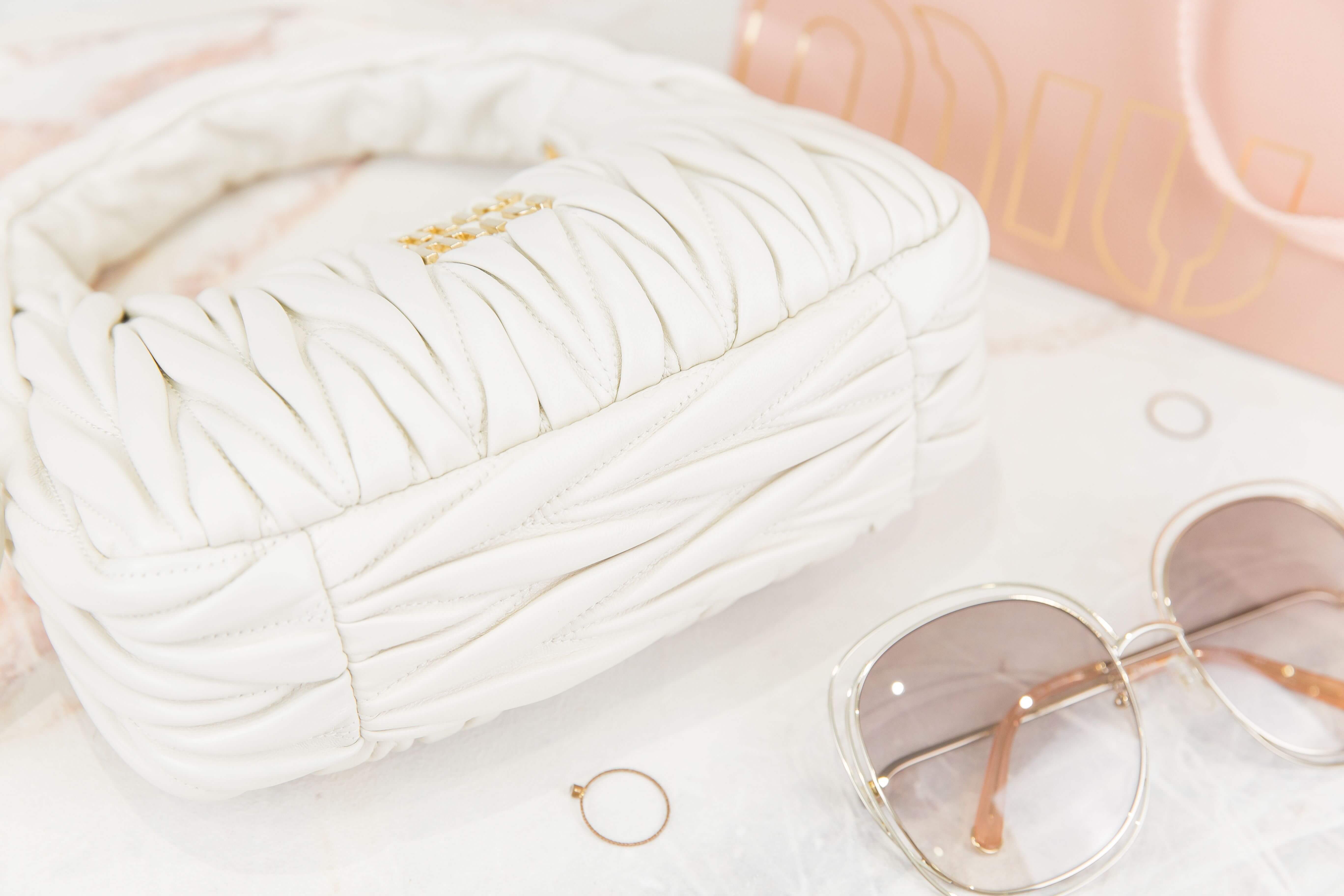 Miu Miu Wander Matelassé Nappa Leather Mini Hobo Bag 白色抓皺皮革金字Logo手提肩背包-Charline Boutique 精品代購
