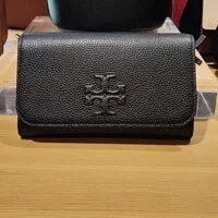 [S] TORY BURCH THEA FLAT WALLET CROSSBODY,BLACK, 75029-001 (STB178)