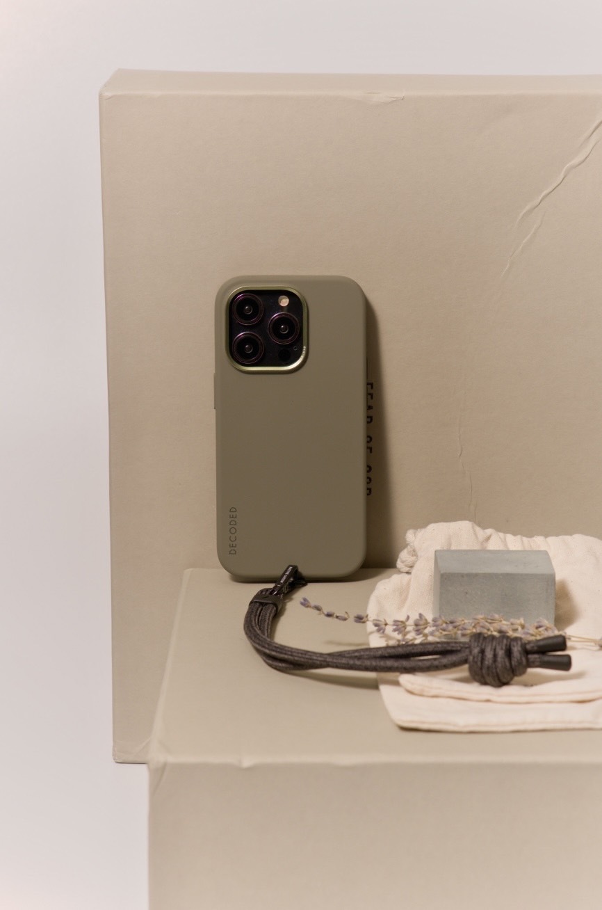 DECODED｜i14/13 系列矽膠手機殼-墨綠