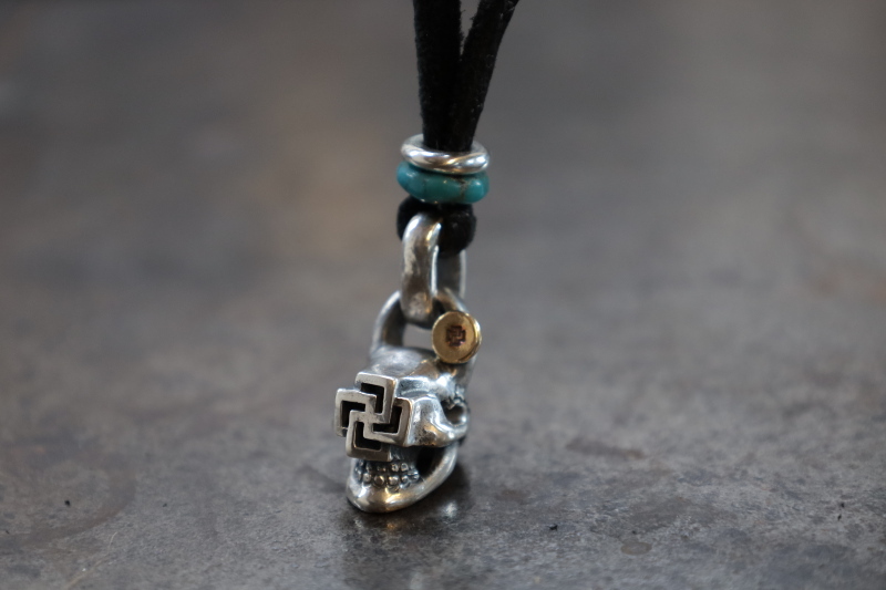 SE-1104 LC skull necklace