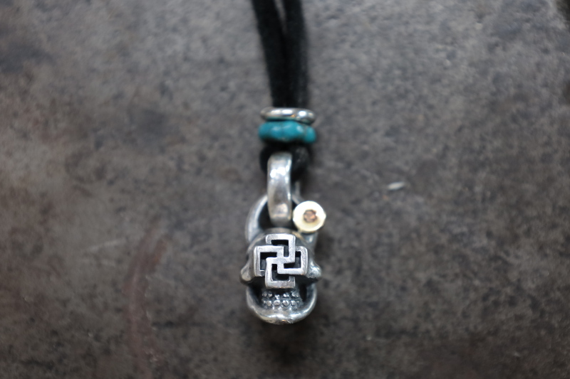 SE-1104 LC skull necklace