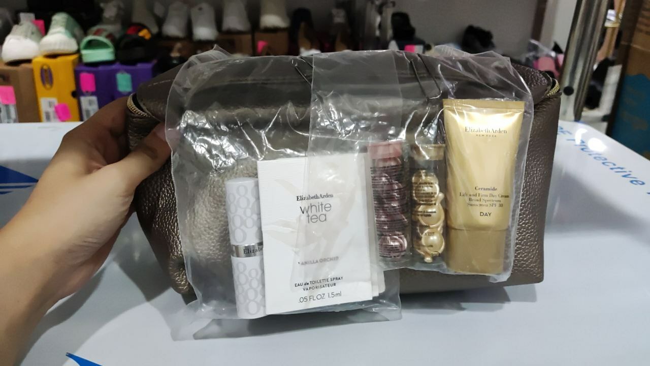[S] ELIZABETH ARDEN EA ARDEN 6 PIECE GIFT SET w/ BRONZE POUCH, SEA42 (SEA42)