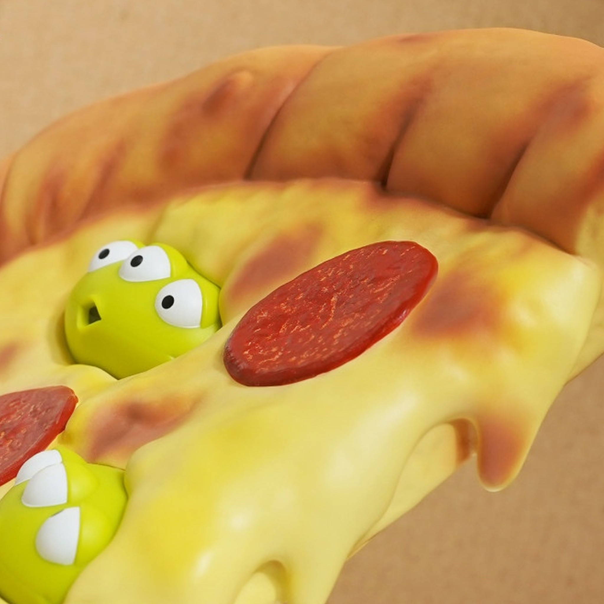 Soap Studio 三眼怪披薩公仔細節照