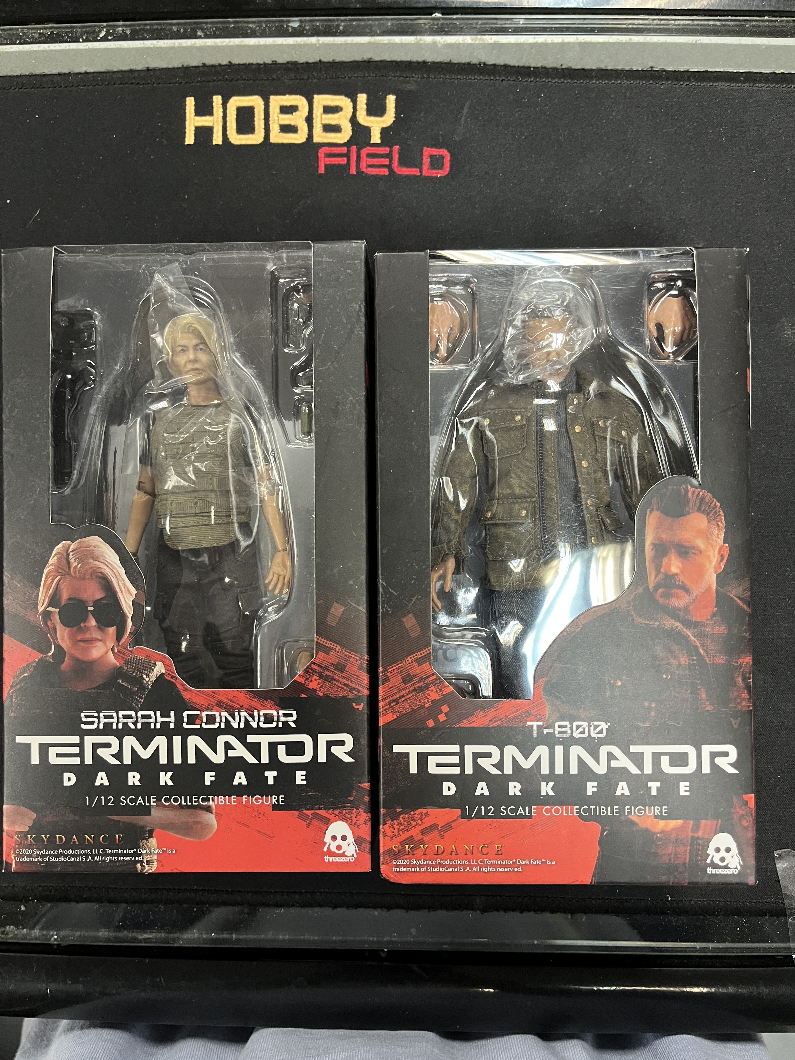 寄賣 其它-Threezero Terminator Dark Fate SARAH CONNOR & T-800 一對兩盒