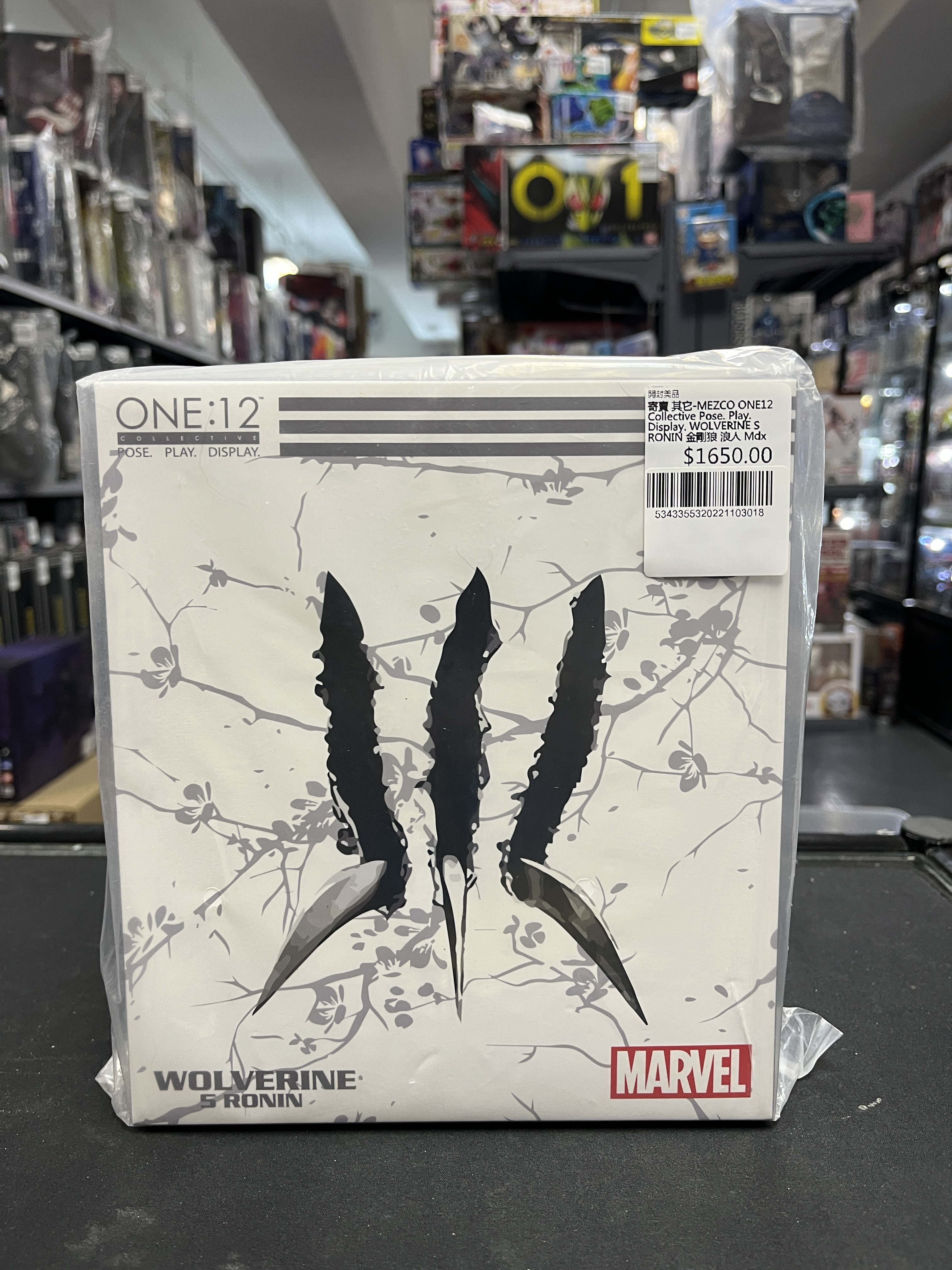 寄賣 其它-MEZCO ONE:12 Collective Pose. Play. Display. WOLVERINE S RONIN 金剛狼 浪人 Mdx 