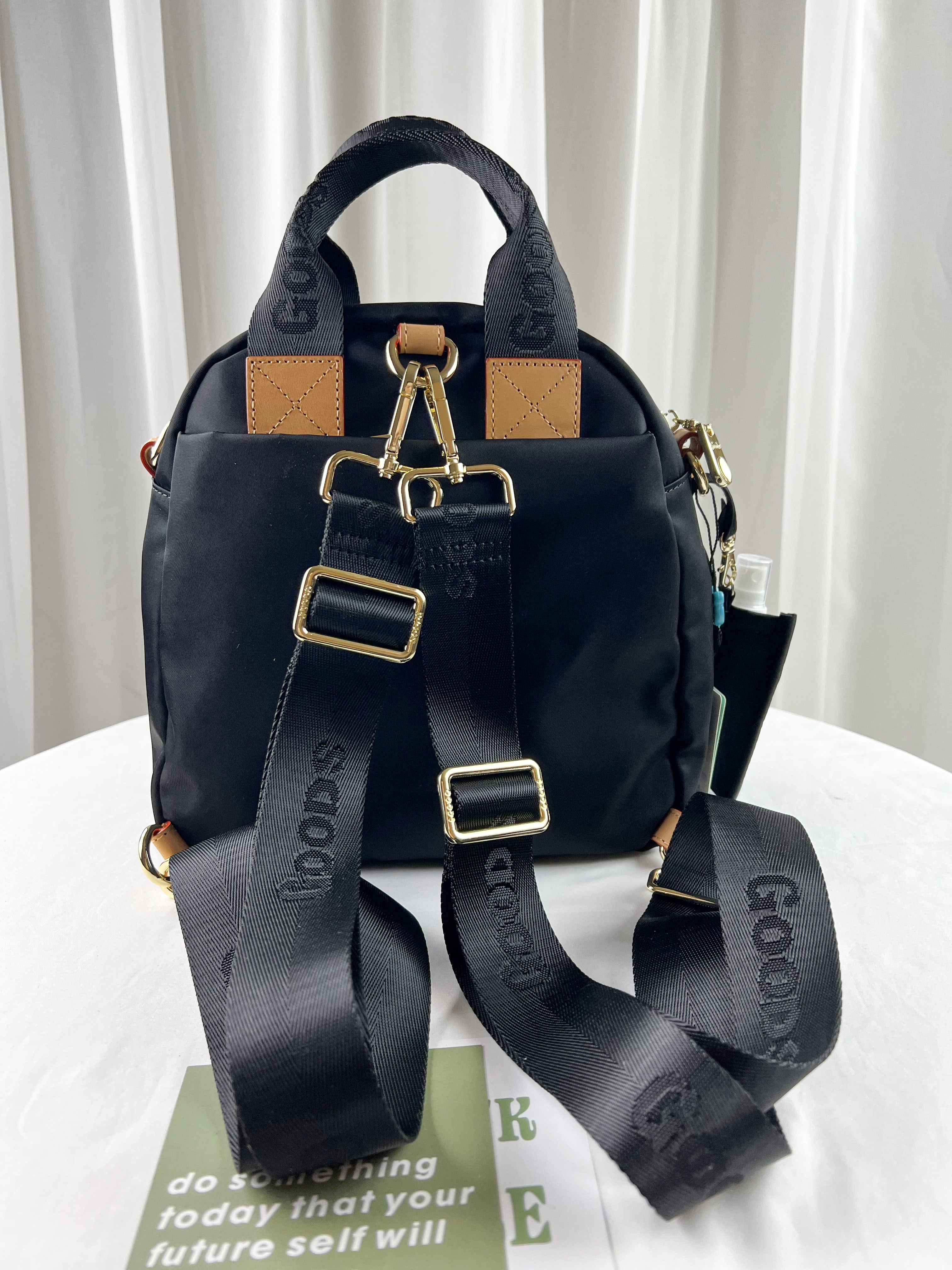 GOODS 素面尼龍防潑水三用後背包 / 側背包 / 手提包  附酒精保護套+酒精瓶  #2750