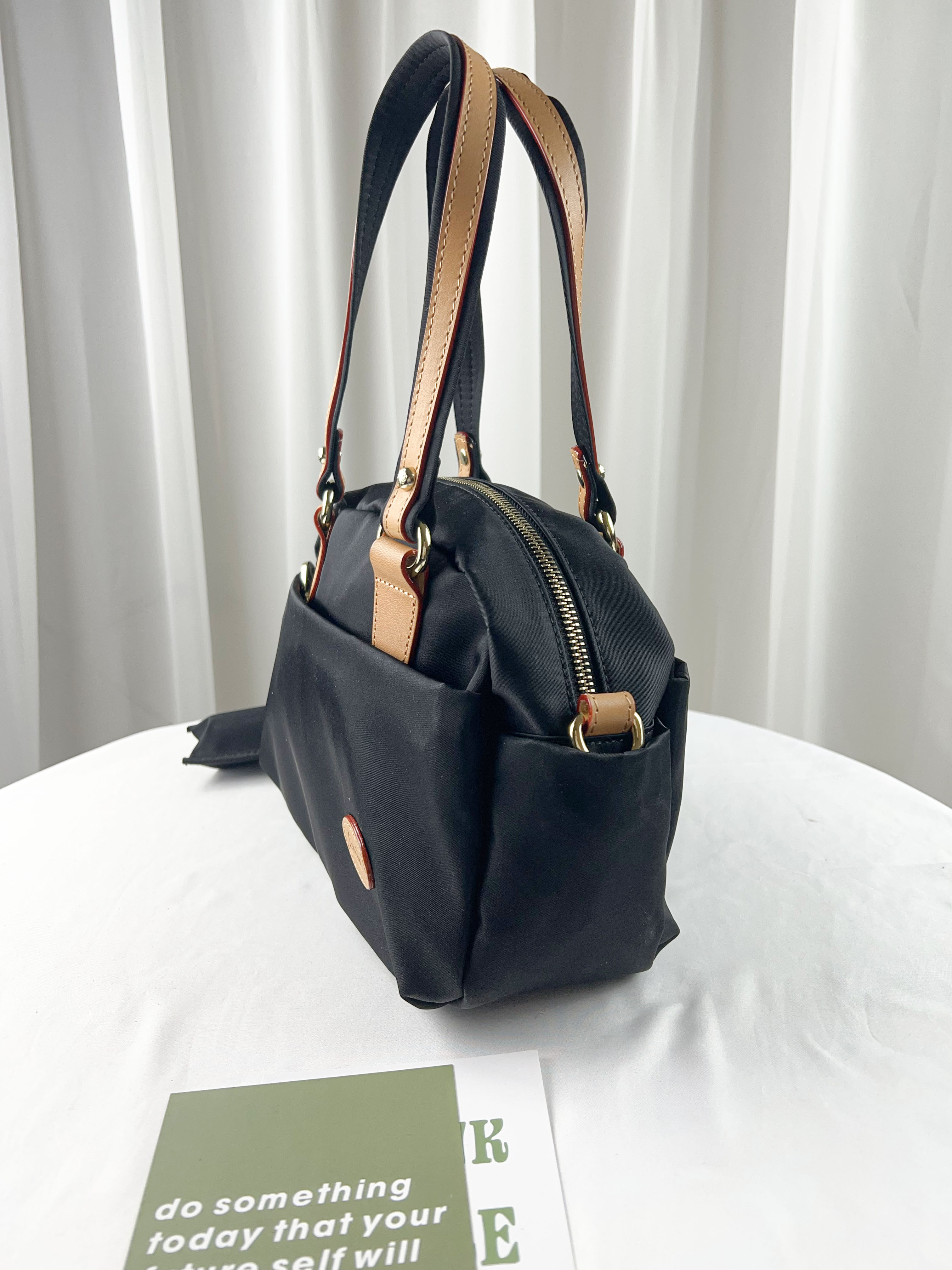 GOODS 素面尼龍防潑水手提包 / 側背包 附酒精保護套+酒精瓶 #2810