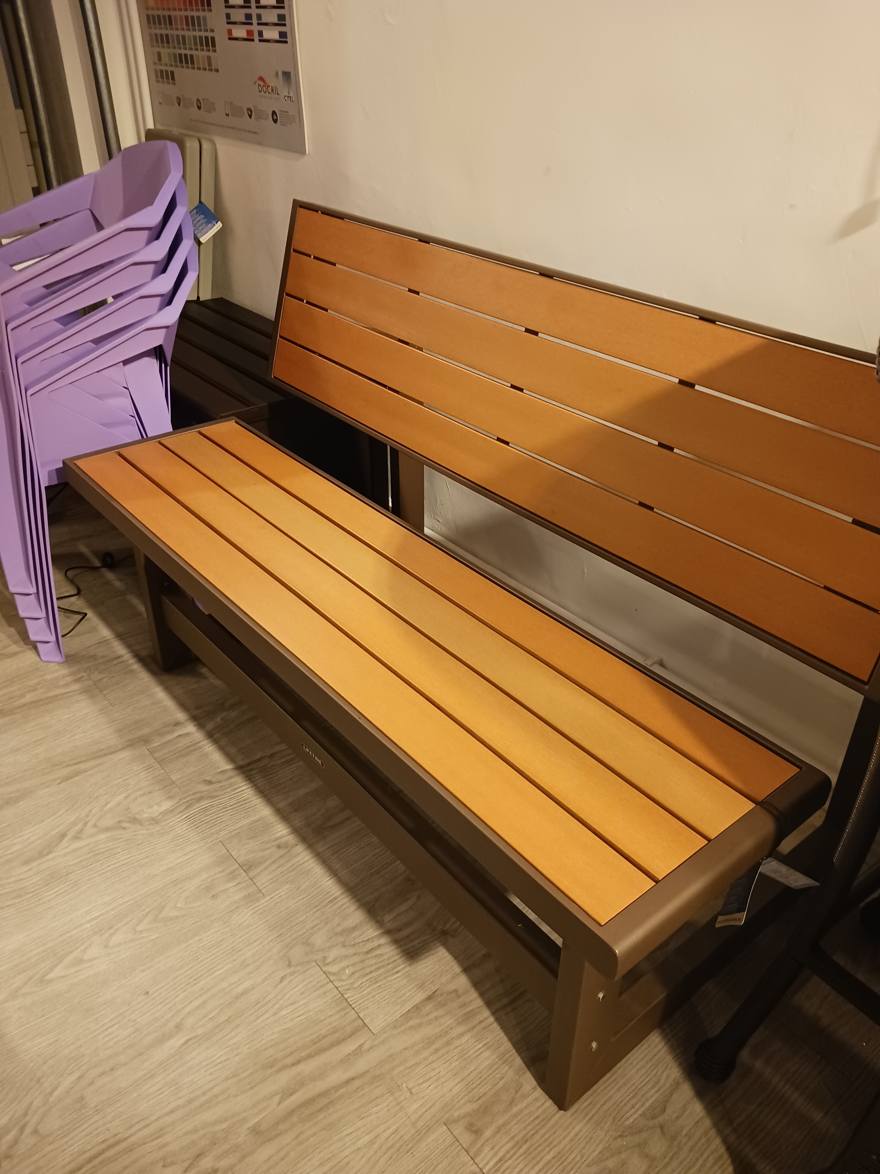 LIFETIME 仿木膠長檯 - 60054