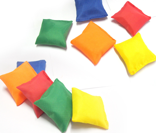 童玩沙包（颜色随机）