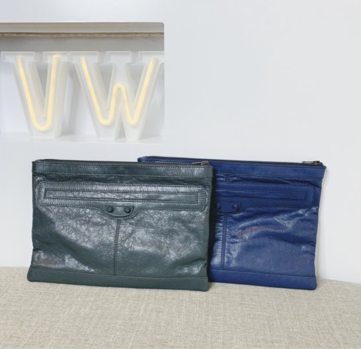 Outlet Balenciaga Pouch