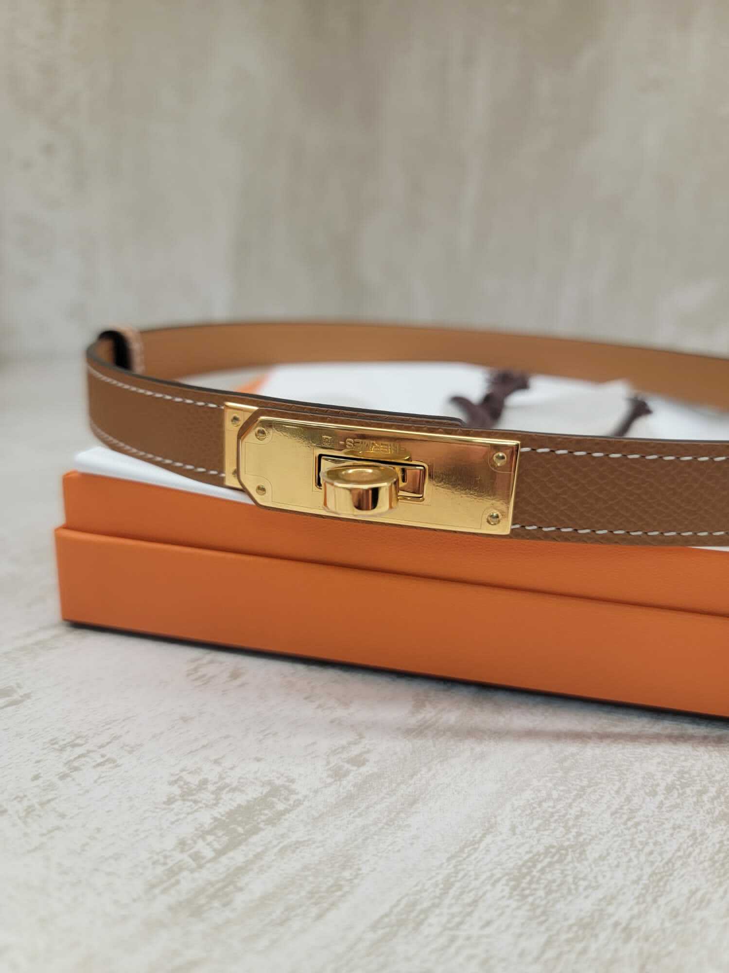 Hermes Kelly belt 金金