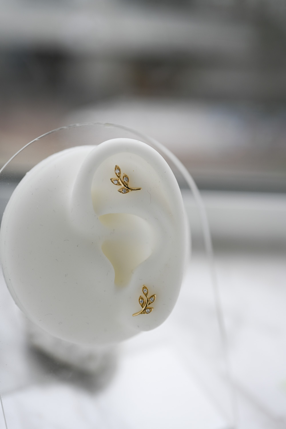 18K Autumn Leaf Diamond Earring