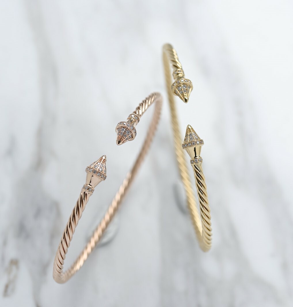 18K Giro Lápiz Diamond Bangle