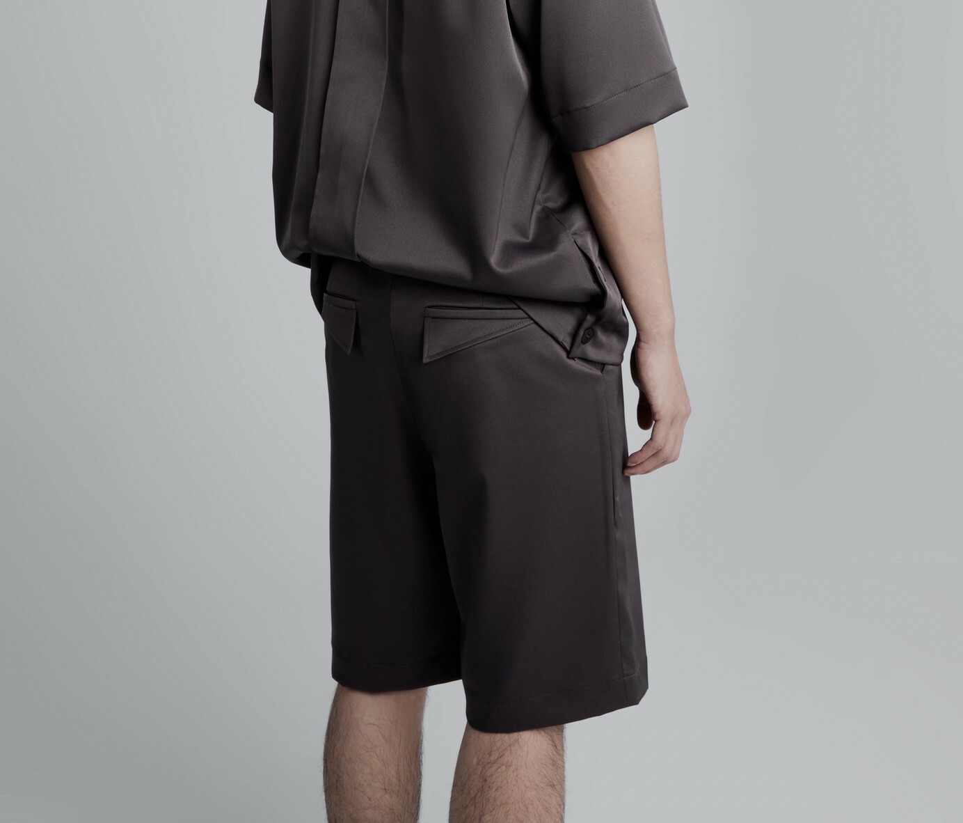 RE VER’S 立體剪裁 口袋 西裝短褲SV8 Shorts