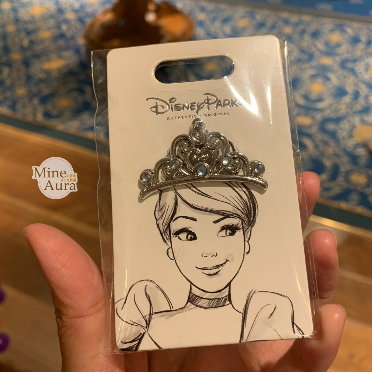 仙杜瑞拉 Cinderella 皇冠造型 徽章 PIN 仙履奇緣 -香港迪士尼樂園