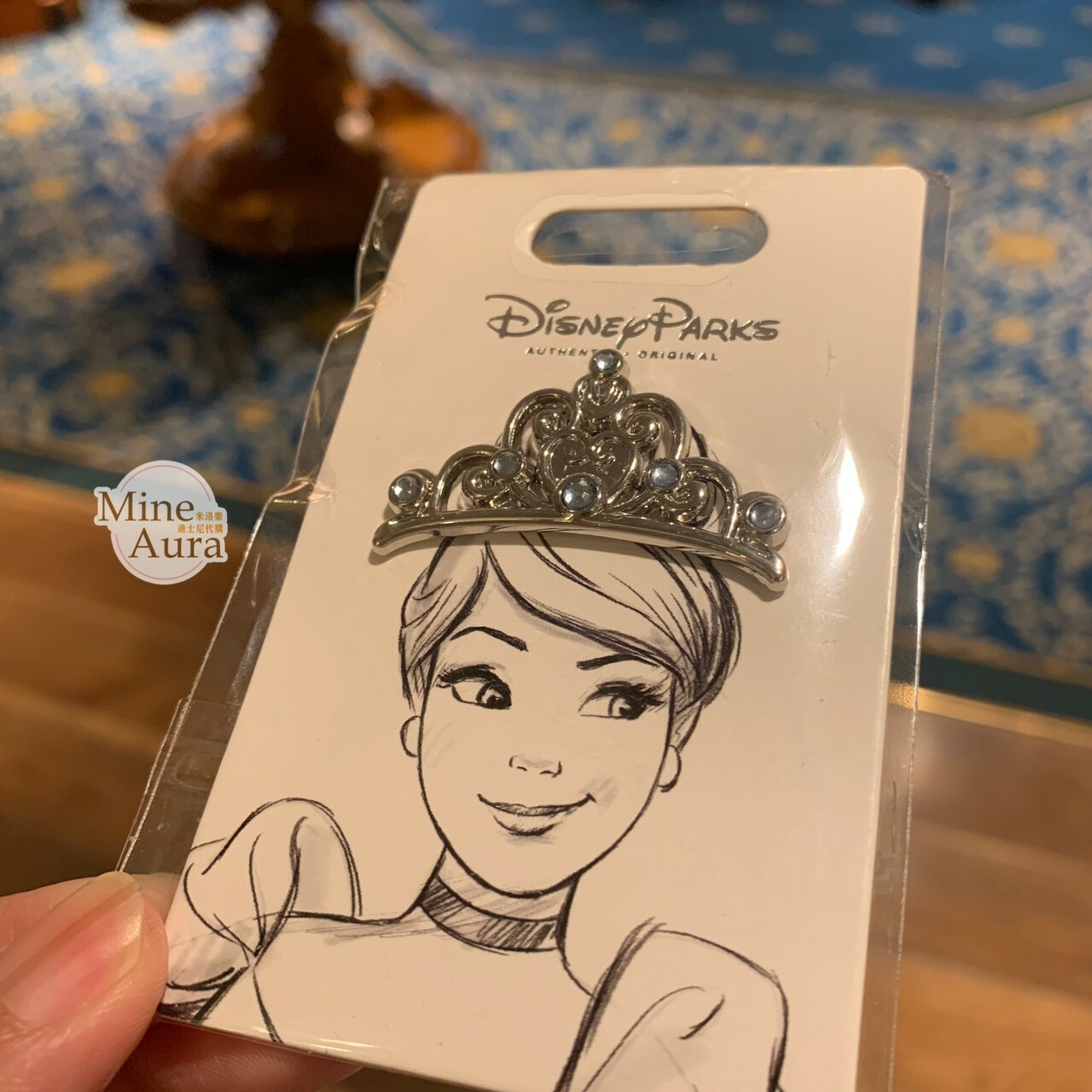 仙杜瑞拉 Cinderella 皇冠造型 徽章 PIN 仙履奇緣 -香港迪士尼樂園