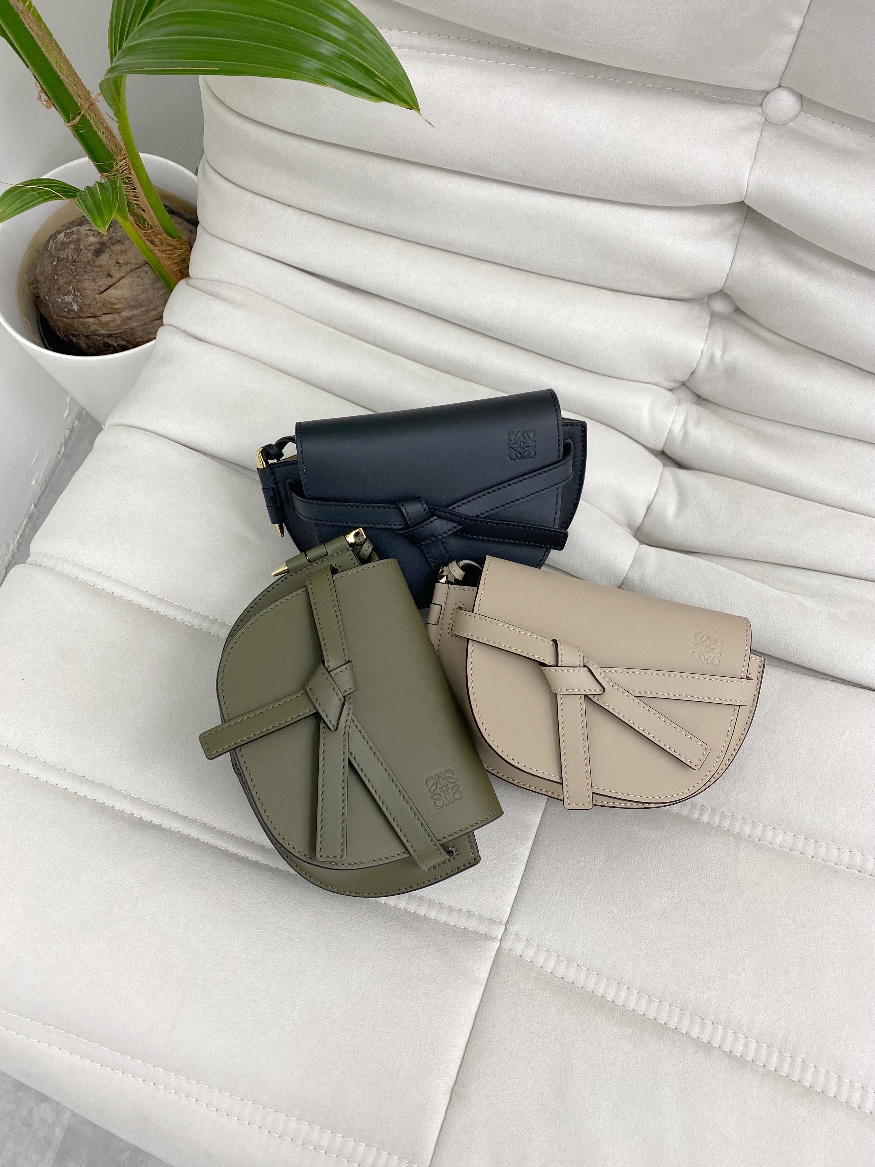 Loewe Mini Gate Bag (粗帶)