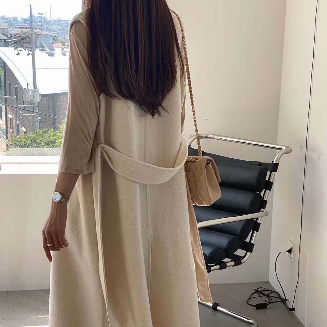 俐落直身100%手工羊毛背心(淺)