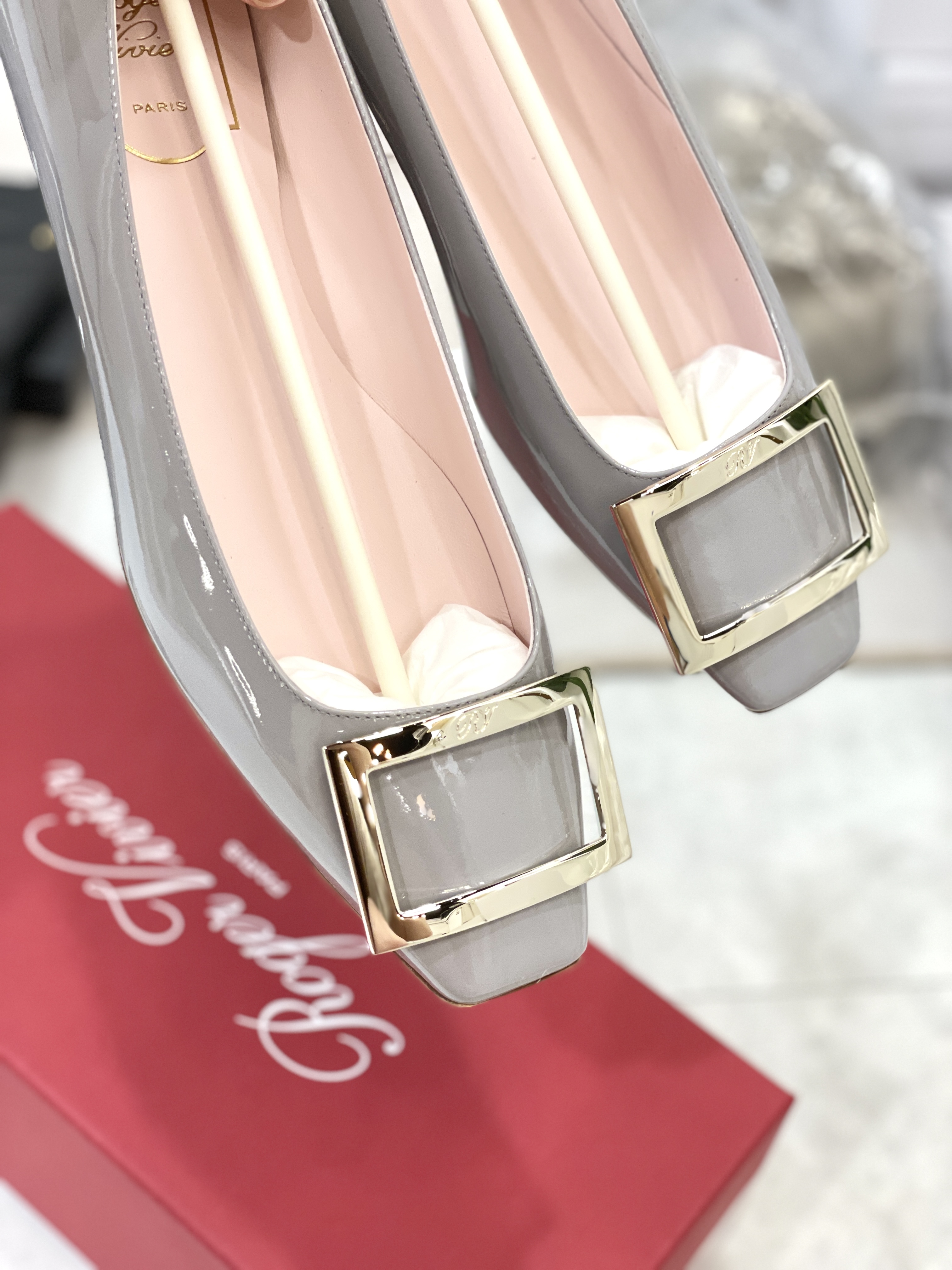 ROGER VIVIER Trompette Ballerina in GREY Patent Leather
