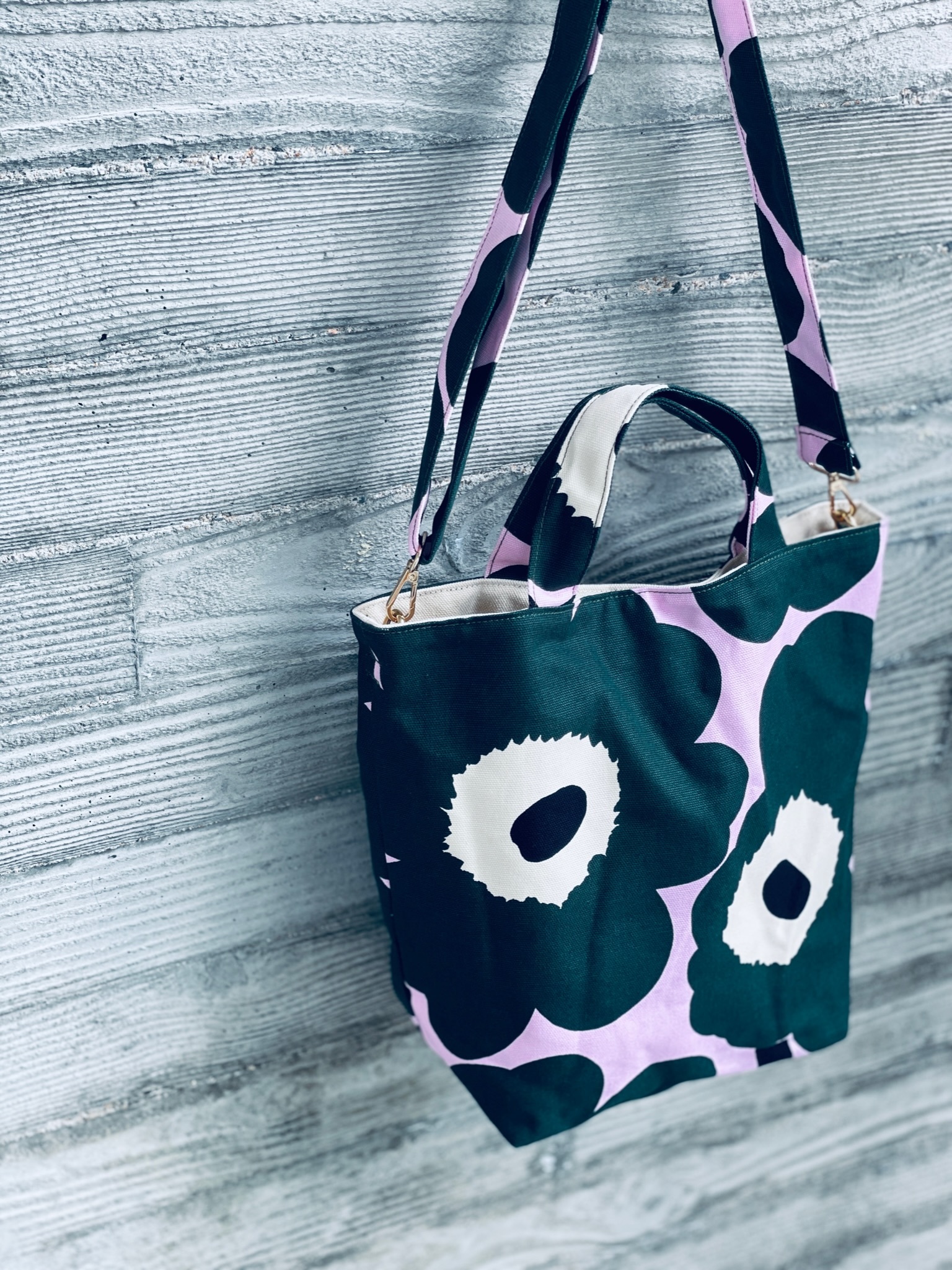 Shoulder tote bag | adjustable strap | Green pink unikko canvas fabric