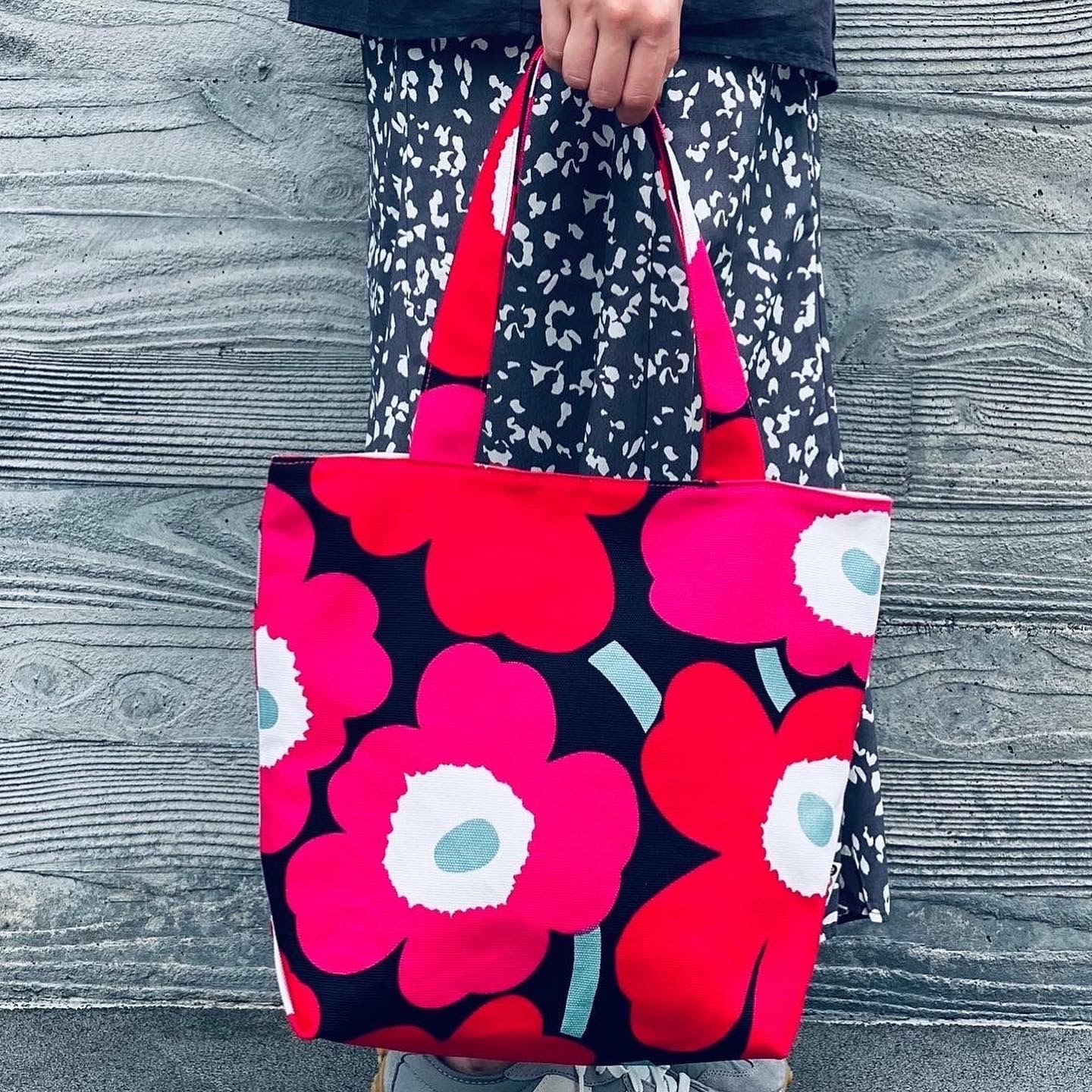 Tote Bag | Black cherry red canvas fabric