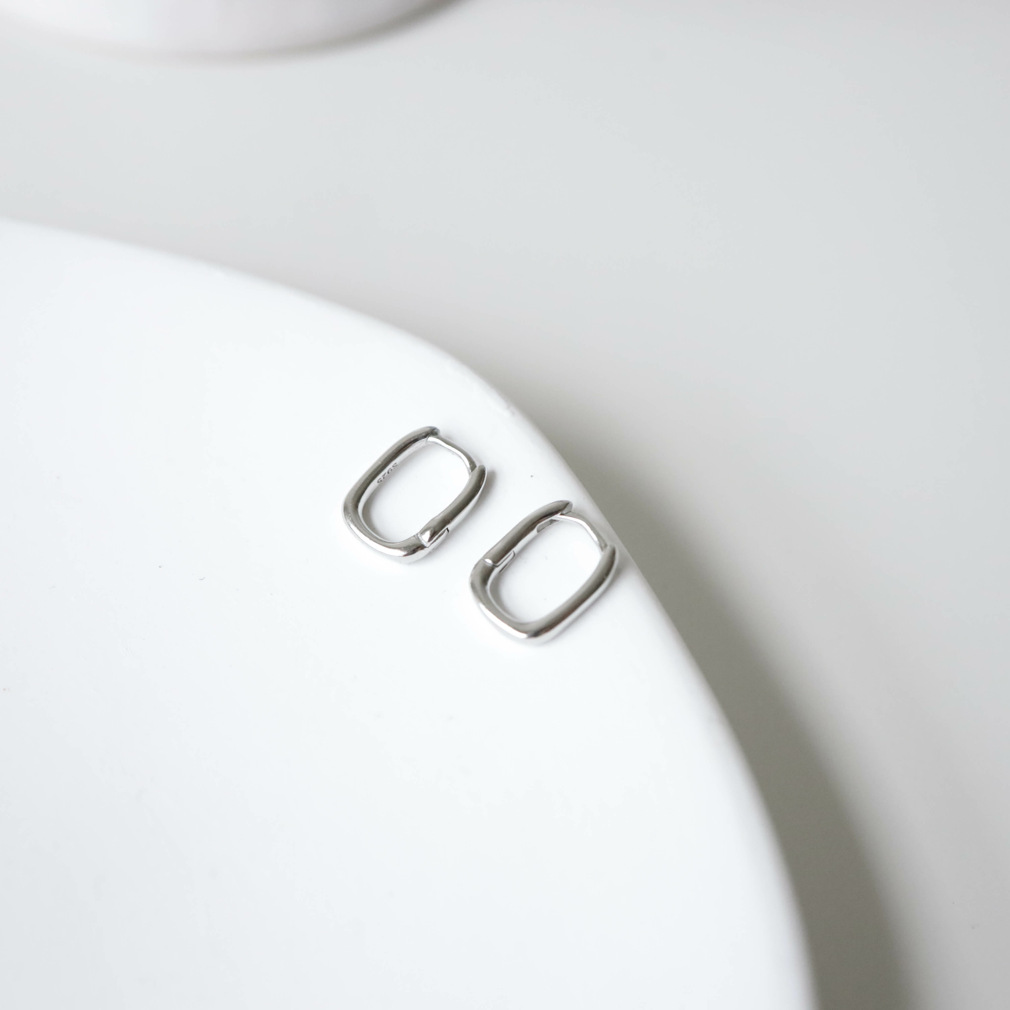 925純銀長方形小耳圈