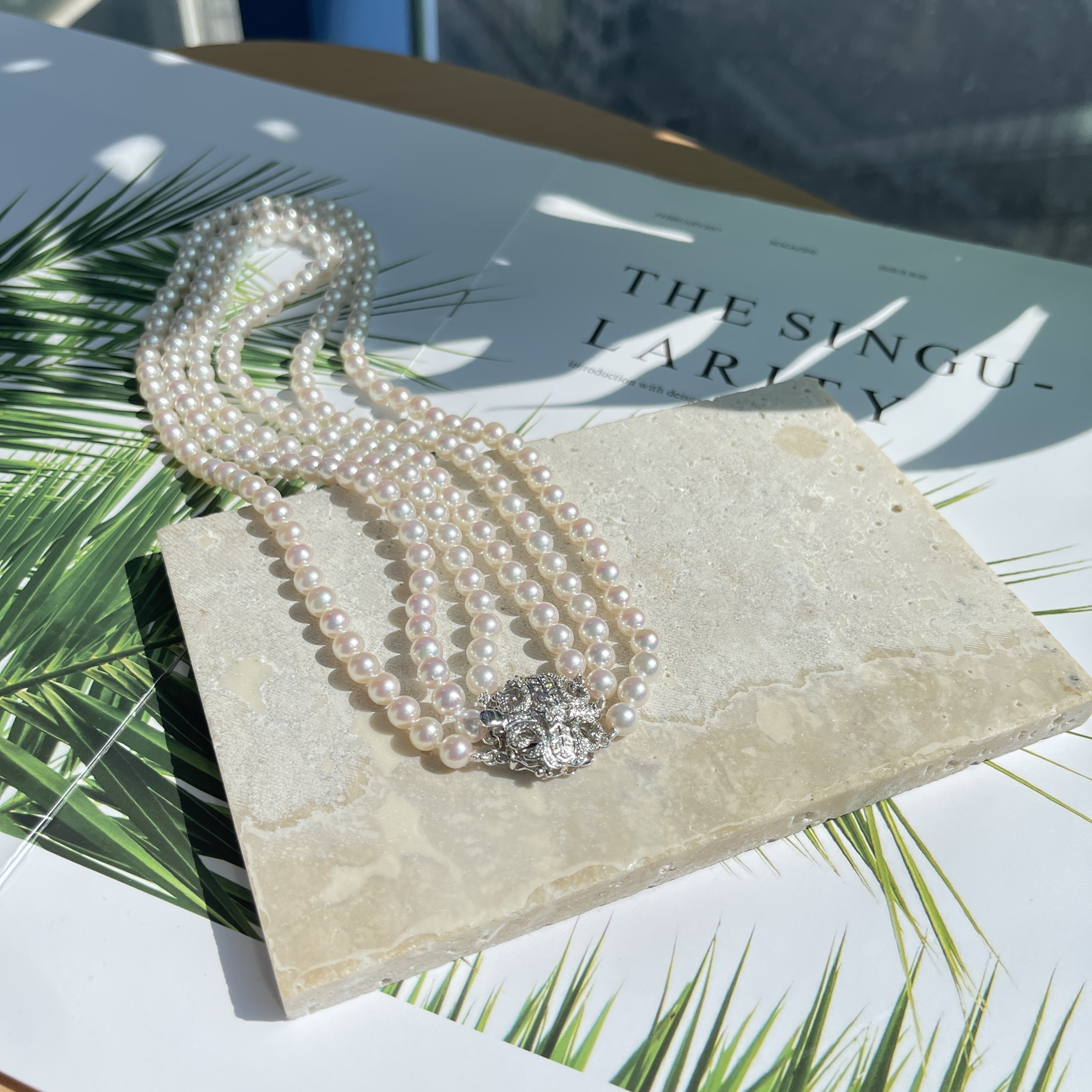 伊利莎白女王同款-三排珍珠項鏈配18K白金鑽石扣 （6-6.5mm)