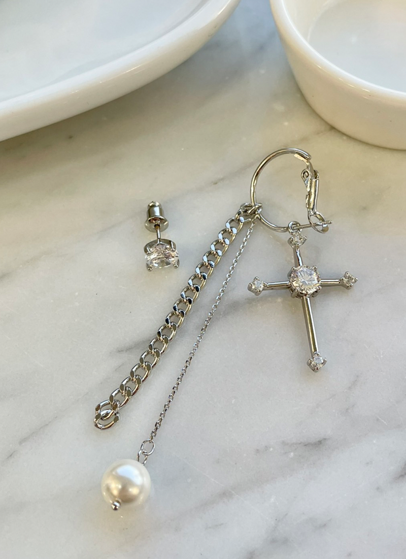 [現貨] 十字架珍珠率性耳環